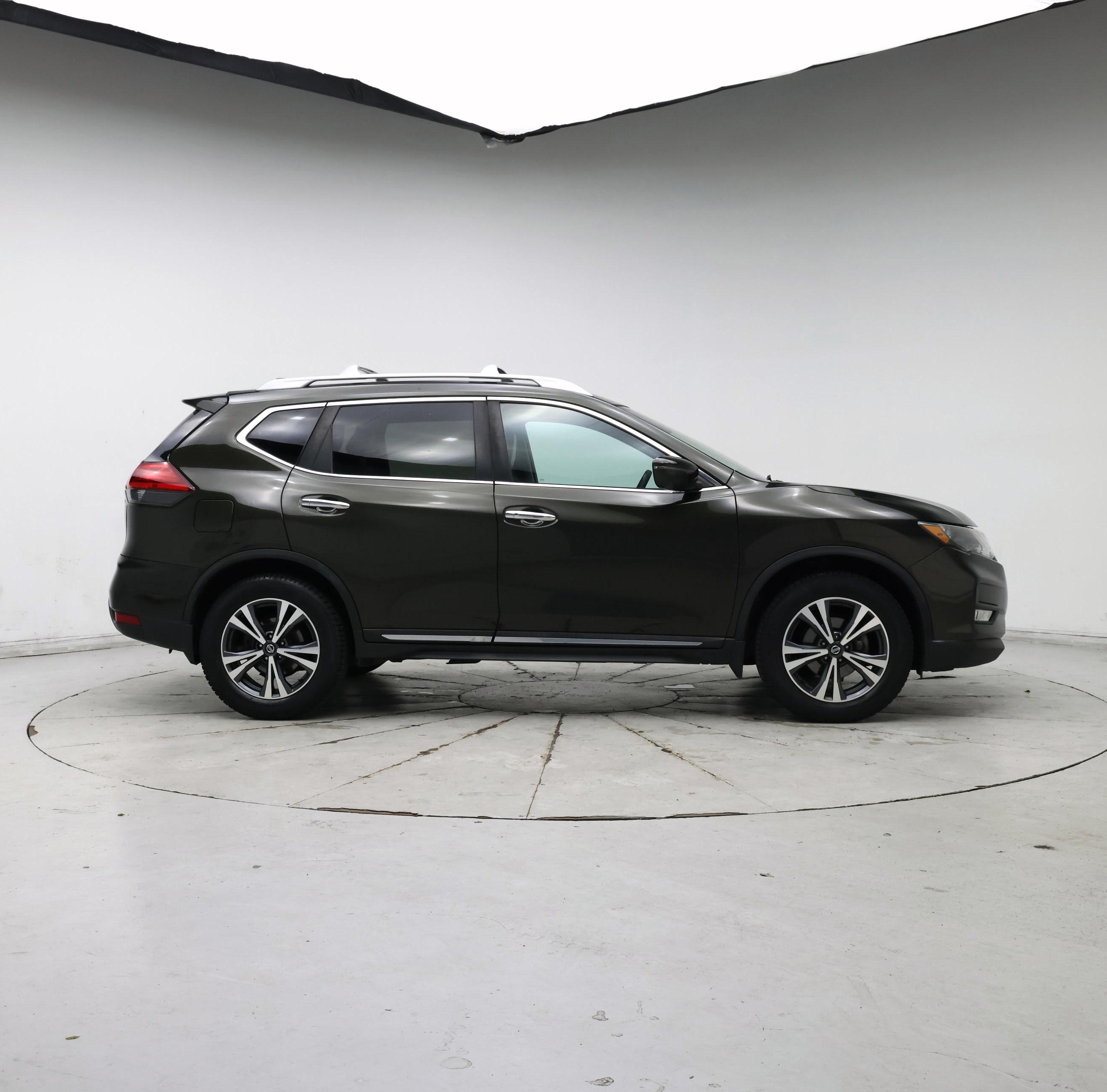 Thumbnail: 2017 Nissan Rogue - 7