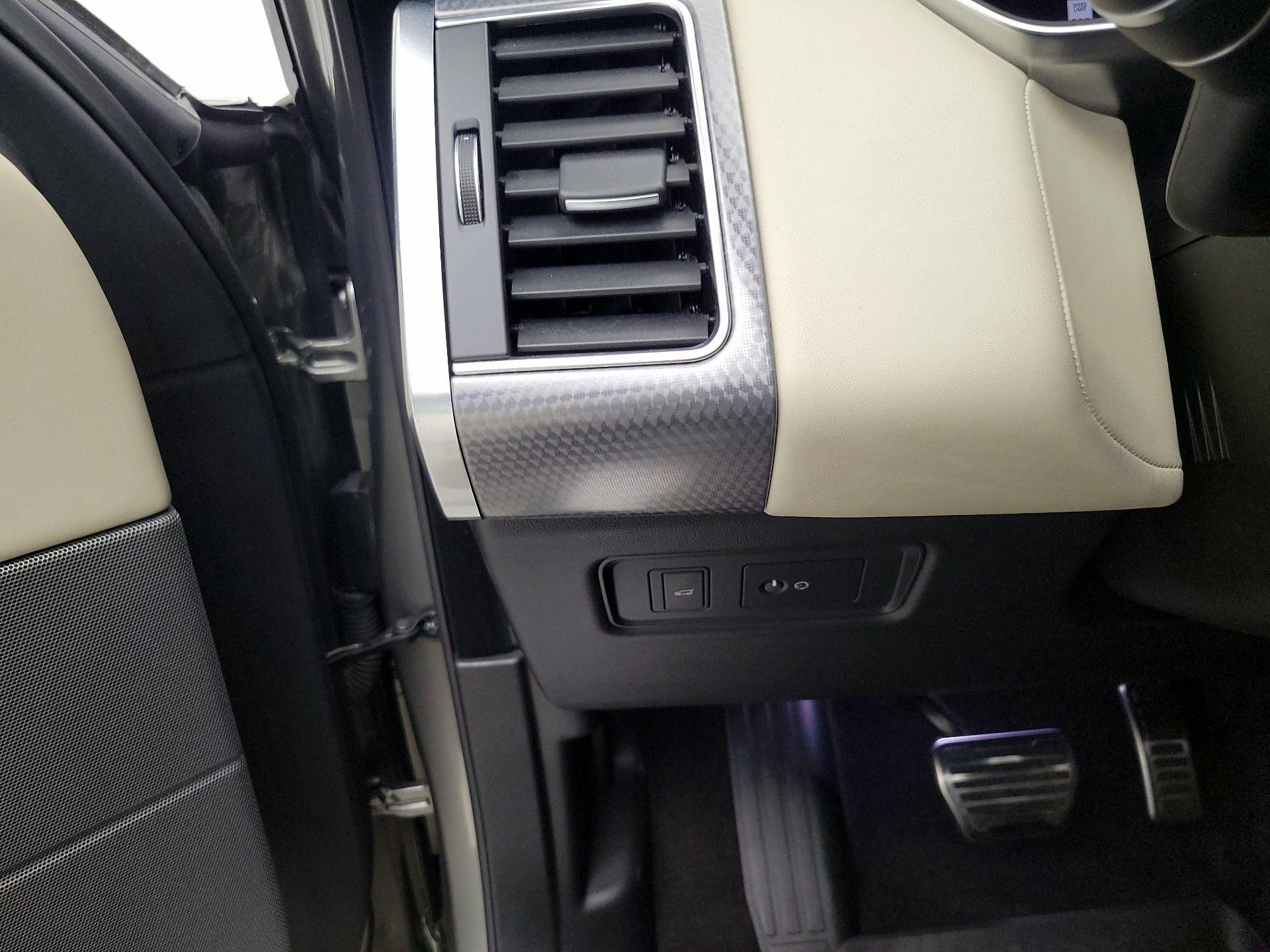 Thumbnail: 2019 Land Rover Range Rover Sport - 13