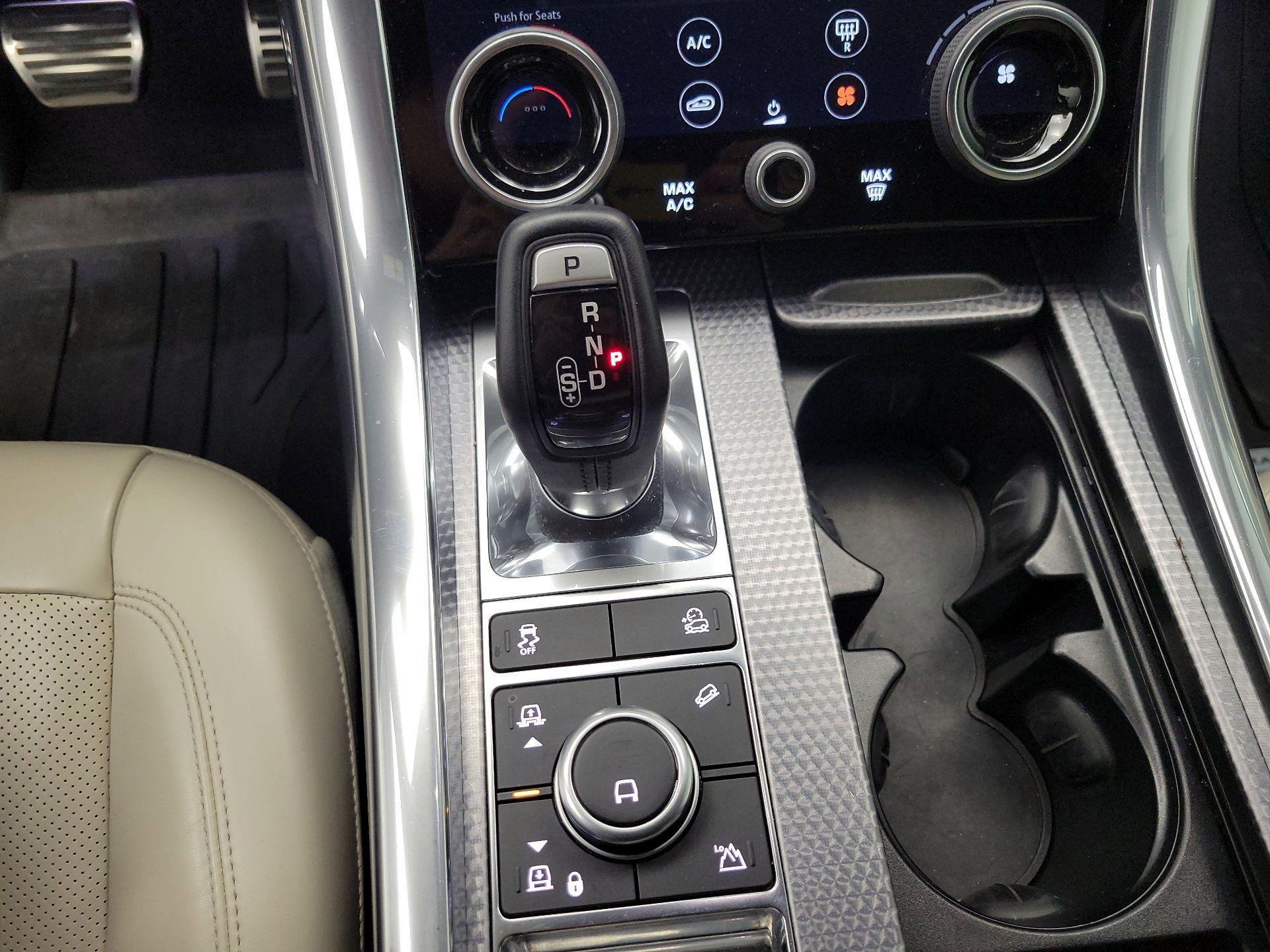 Thumbnail: 2019 Land Rover Range Rover Sport - 18