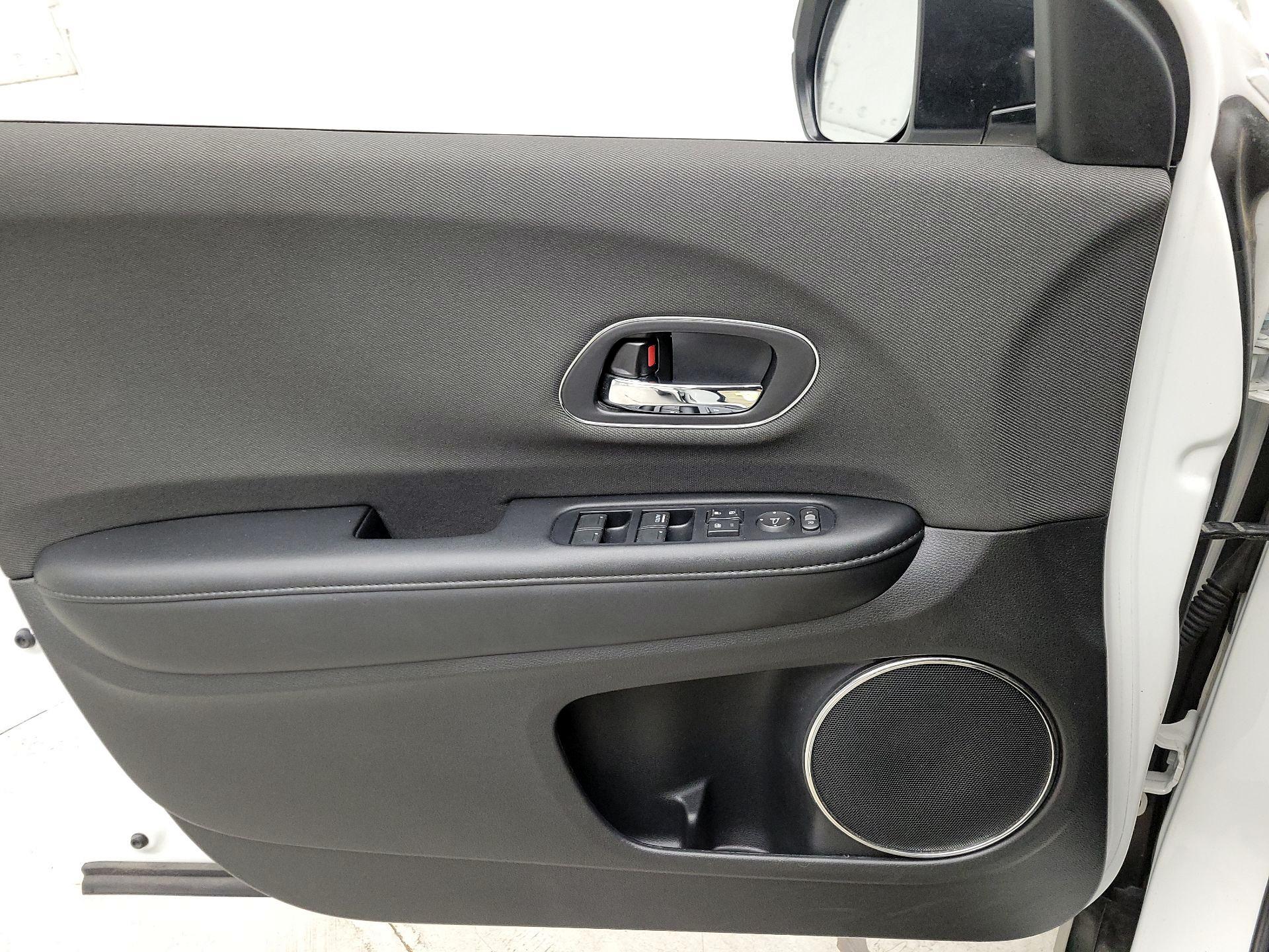 Thumbnail: 2019 Honda HR-V - 12