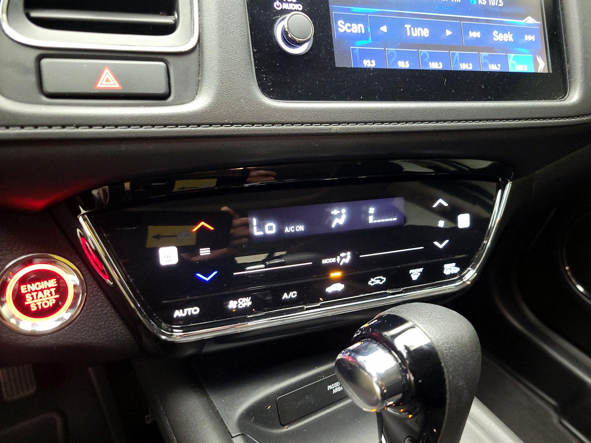 Thumbnail: 2019 Honda HR-V - 16