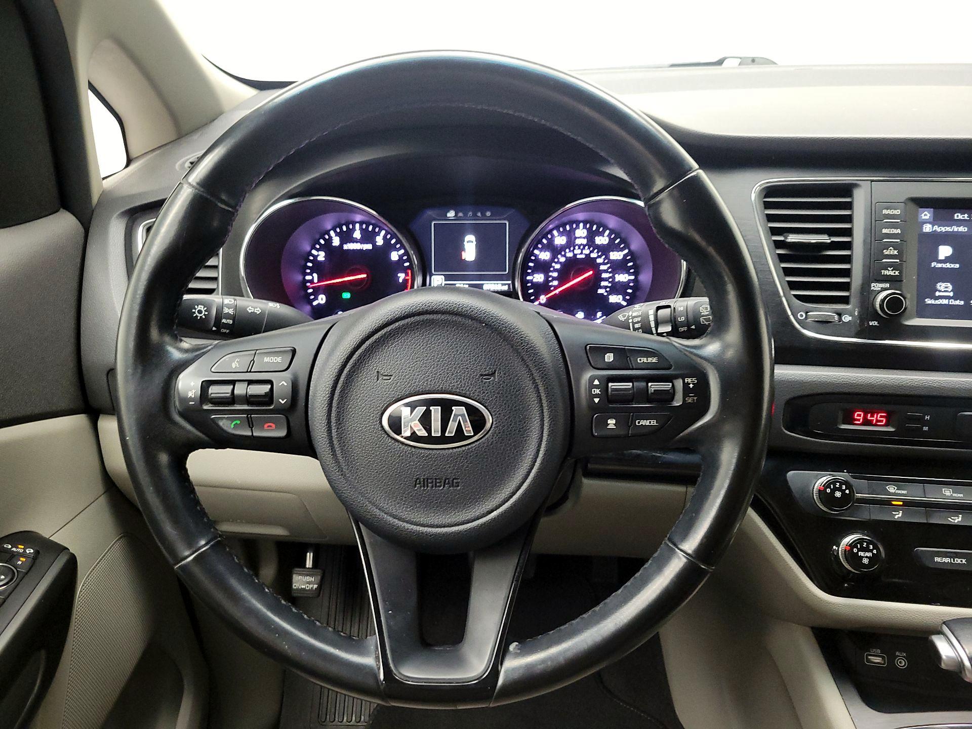 Thumbnail: 2018 Kia Sedona - 10