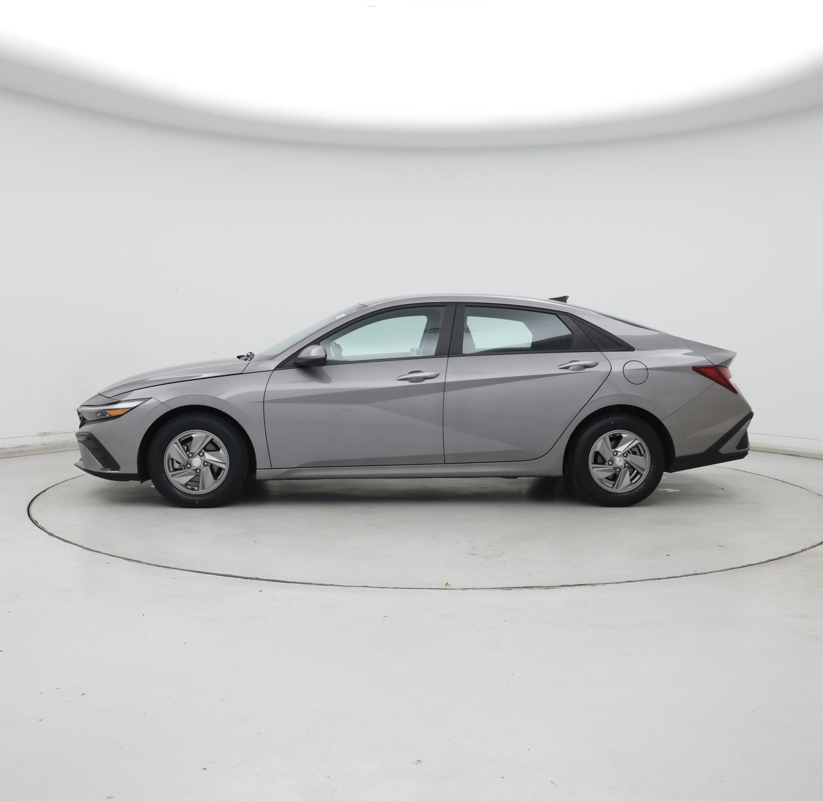 Thumbnail: 2024 Hyundai Elantra - 3