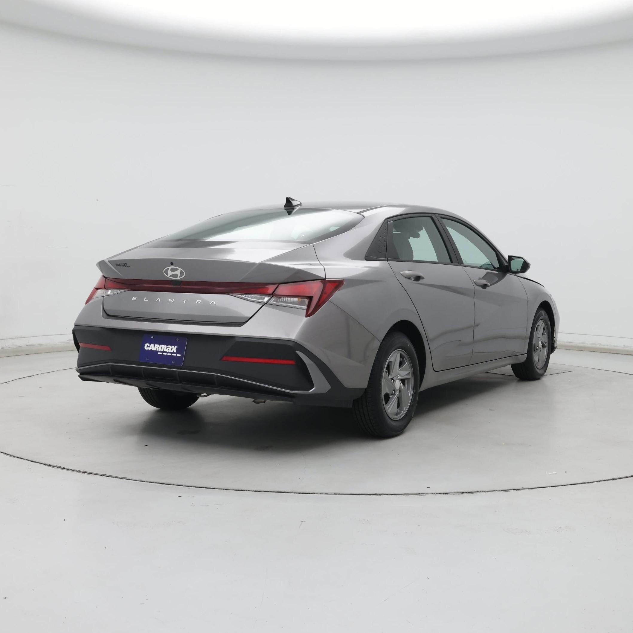 Thumbnail: 2024 Hyundai Elantra - 8