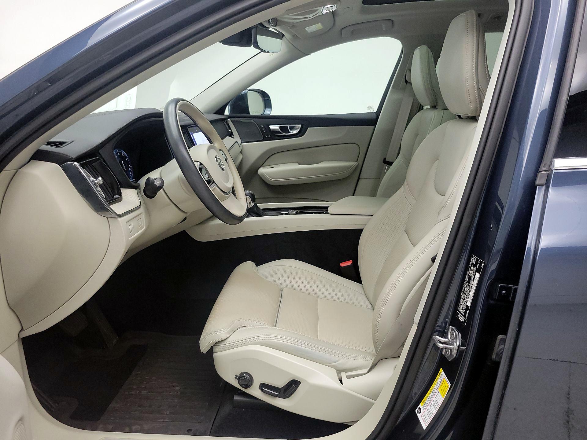Thumbnail: 2021 Volvo XC60 - 11