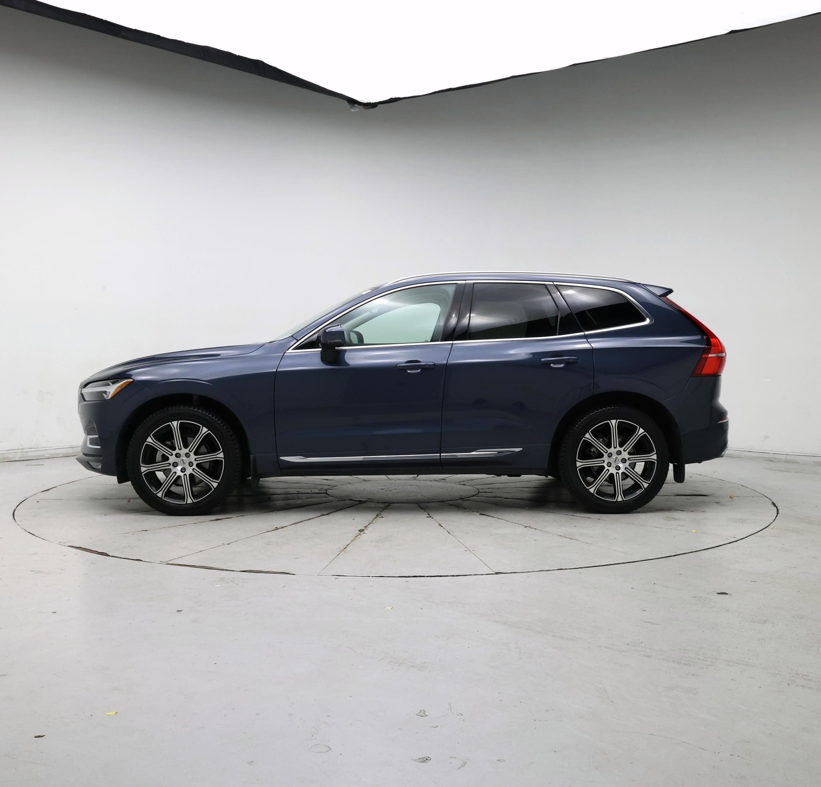 Thumbnail: 2021 Volvo XC60 - 3