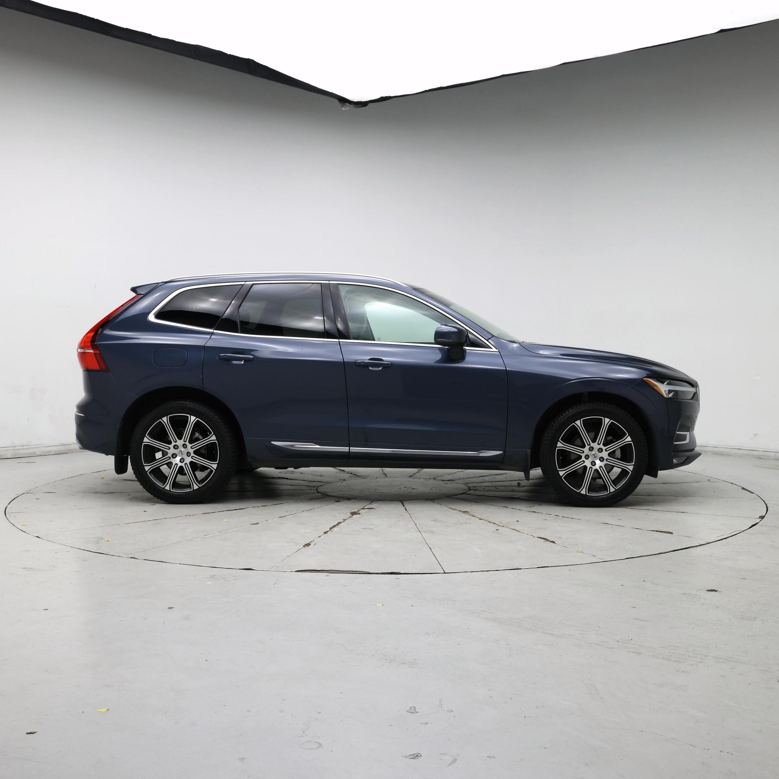 Thumbnail: 2021 Volvo XC60 - 7