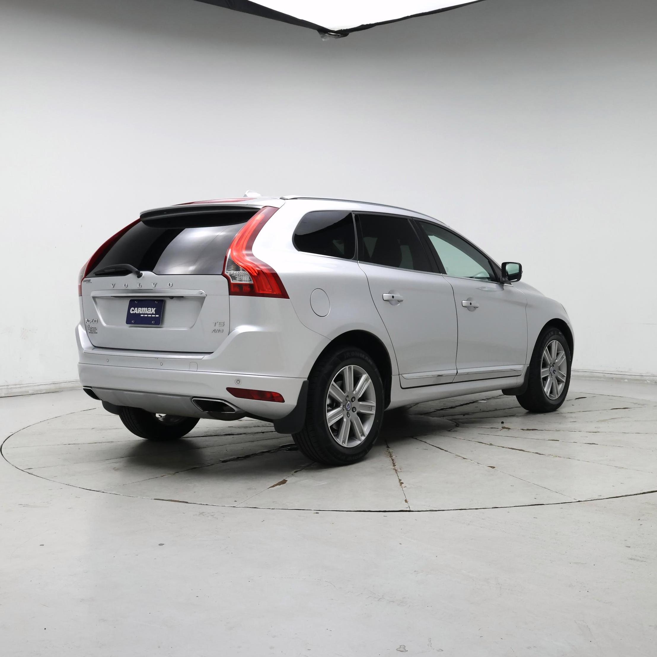 Thumbnail: 2017 Volvo XC60 - 8