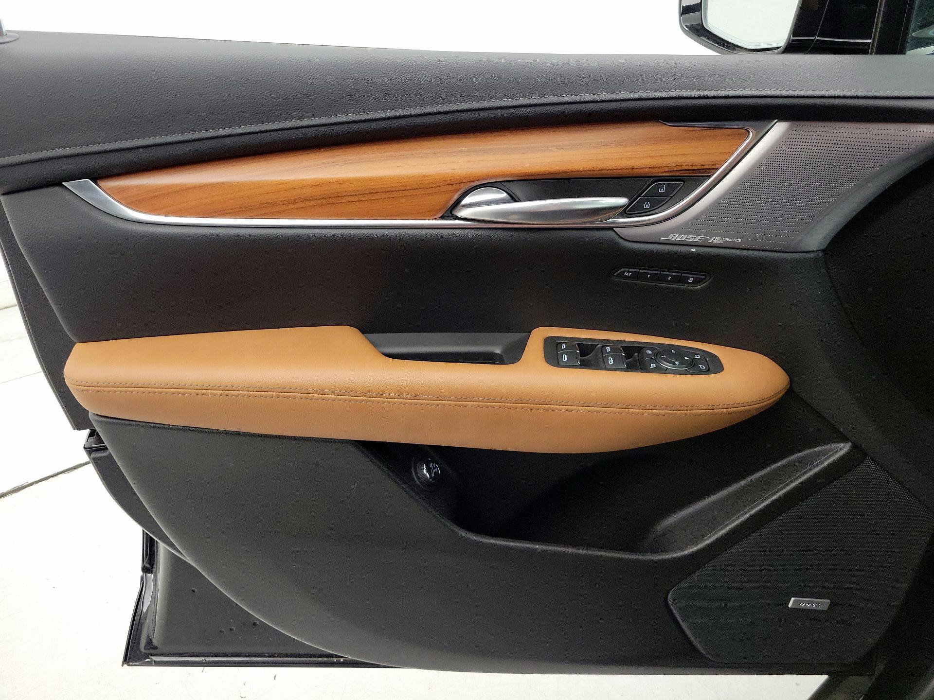 Thumbnail: 2021 Cadillac XT5 - 12
