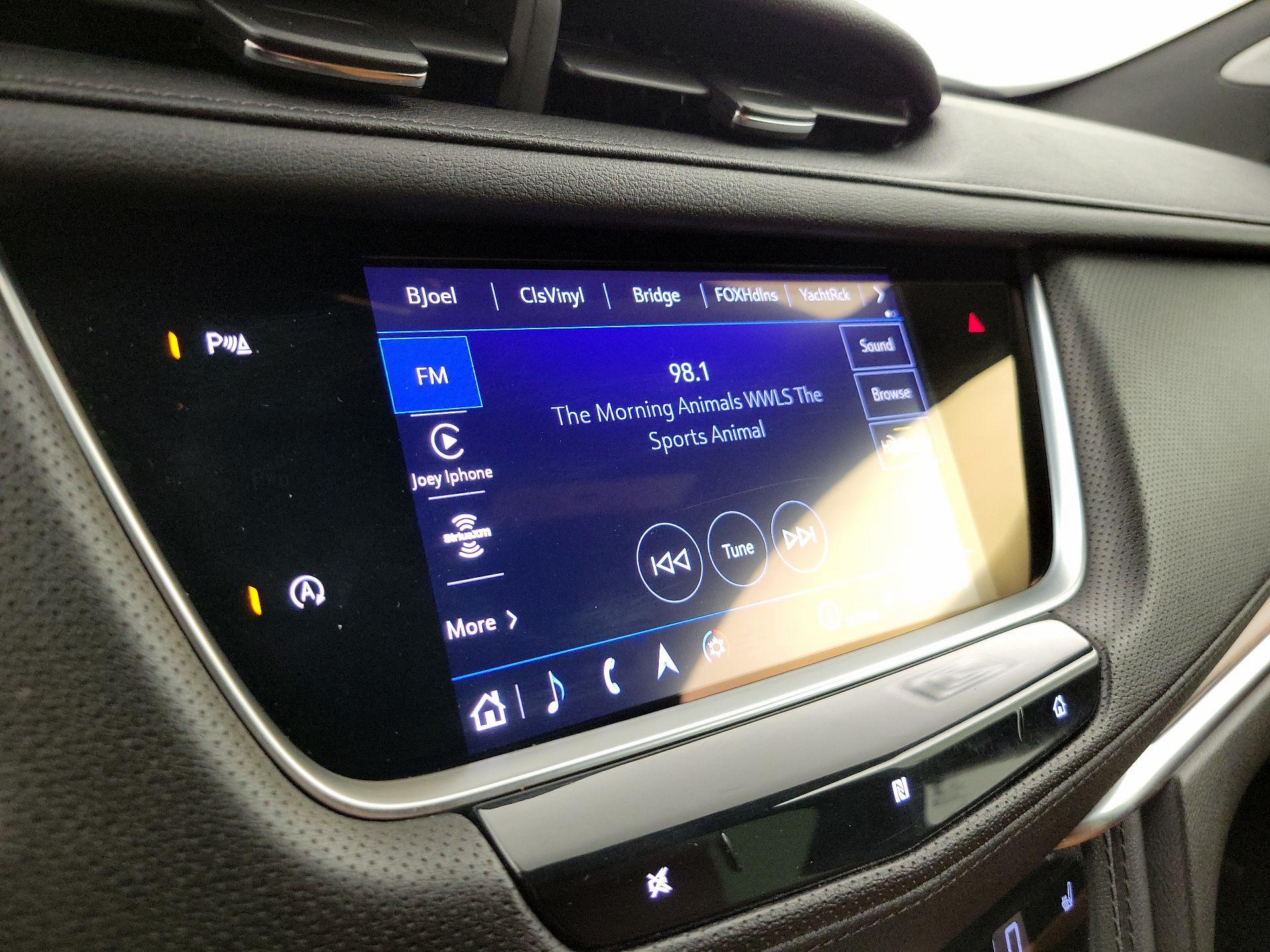 Thumbnail: 2021 Cadillac XT5 - 16