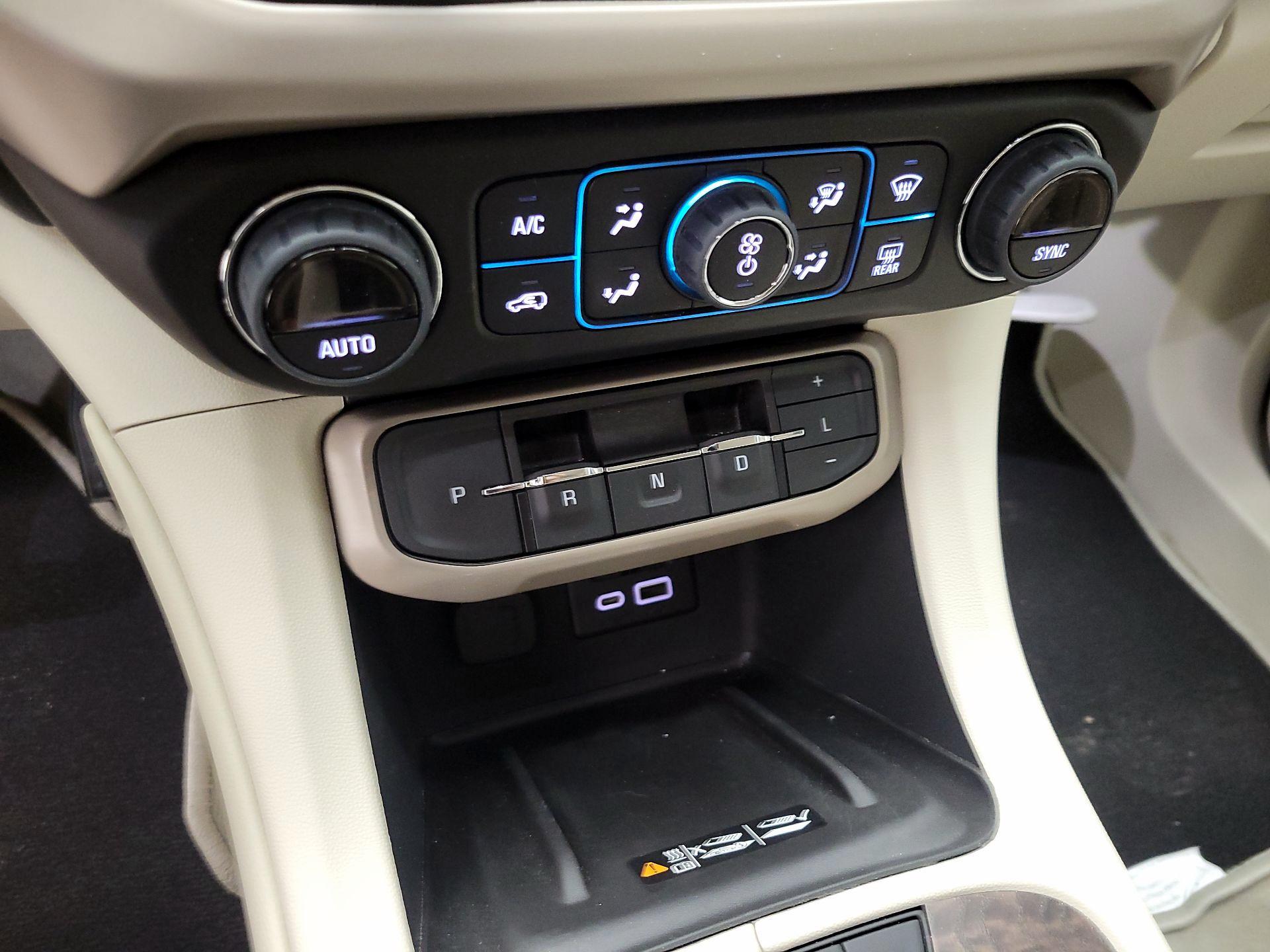 Thumbnail: 2023 GMC Acadia - 18