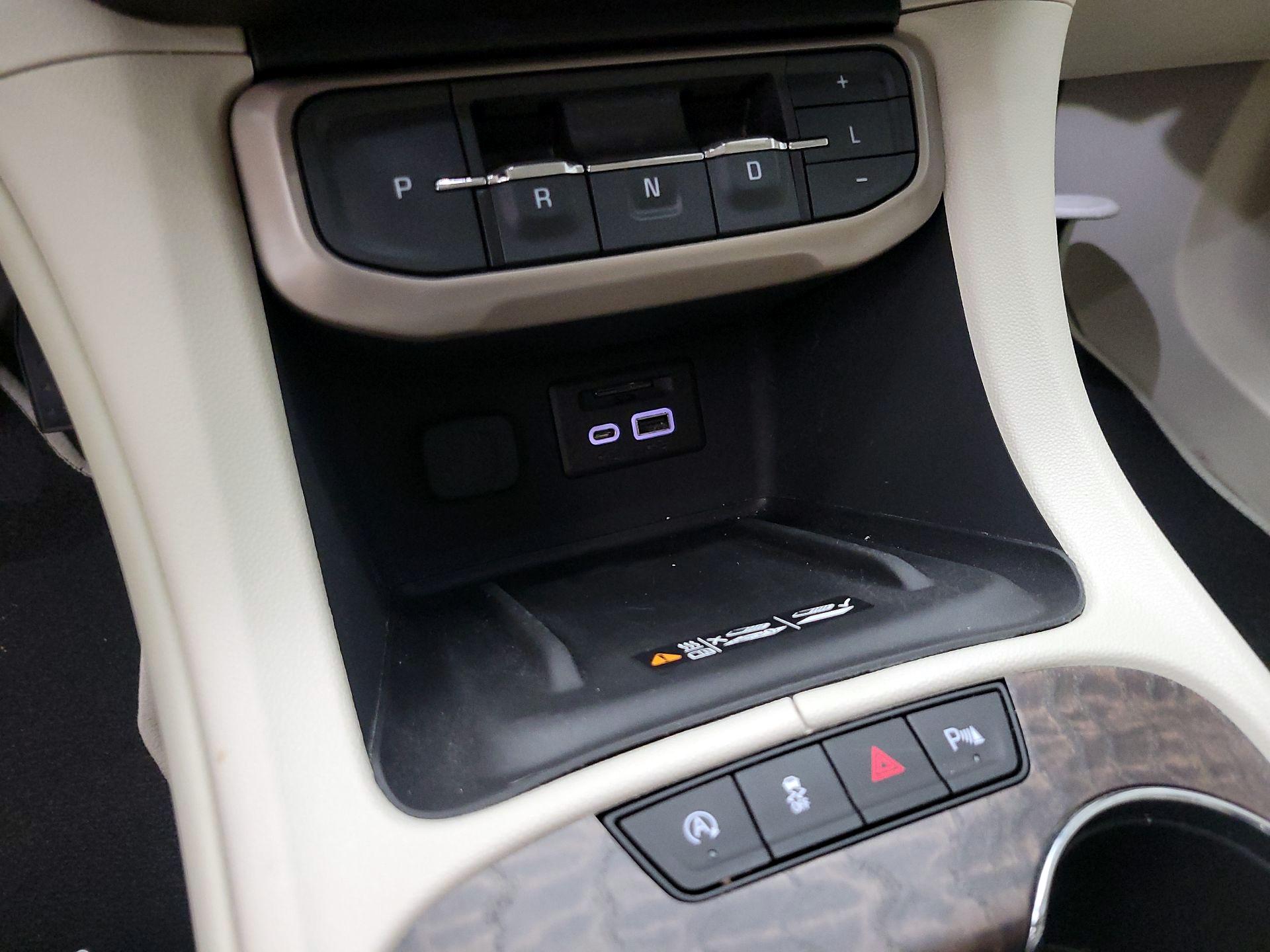 Thumbnail: 2023 GMC Acadia - 19