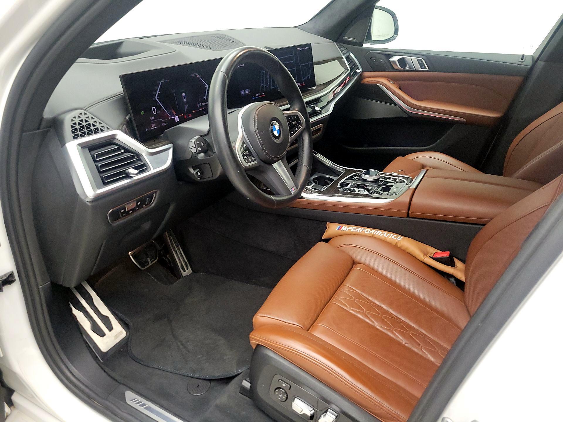 Thumbnail: 2023 BMW X7 - 11
