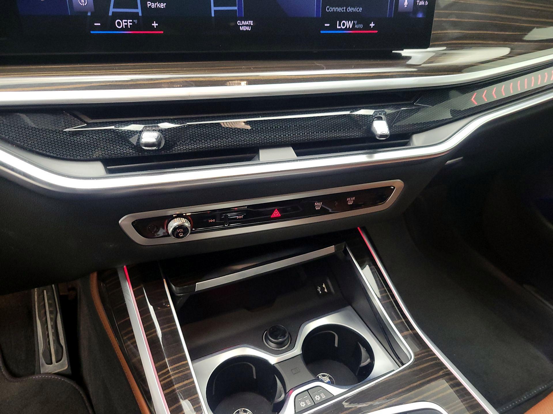 Thumbnail: 2023 BMW X7 - 17