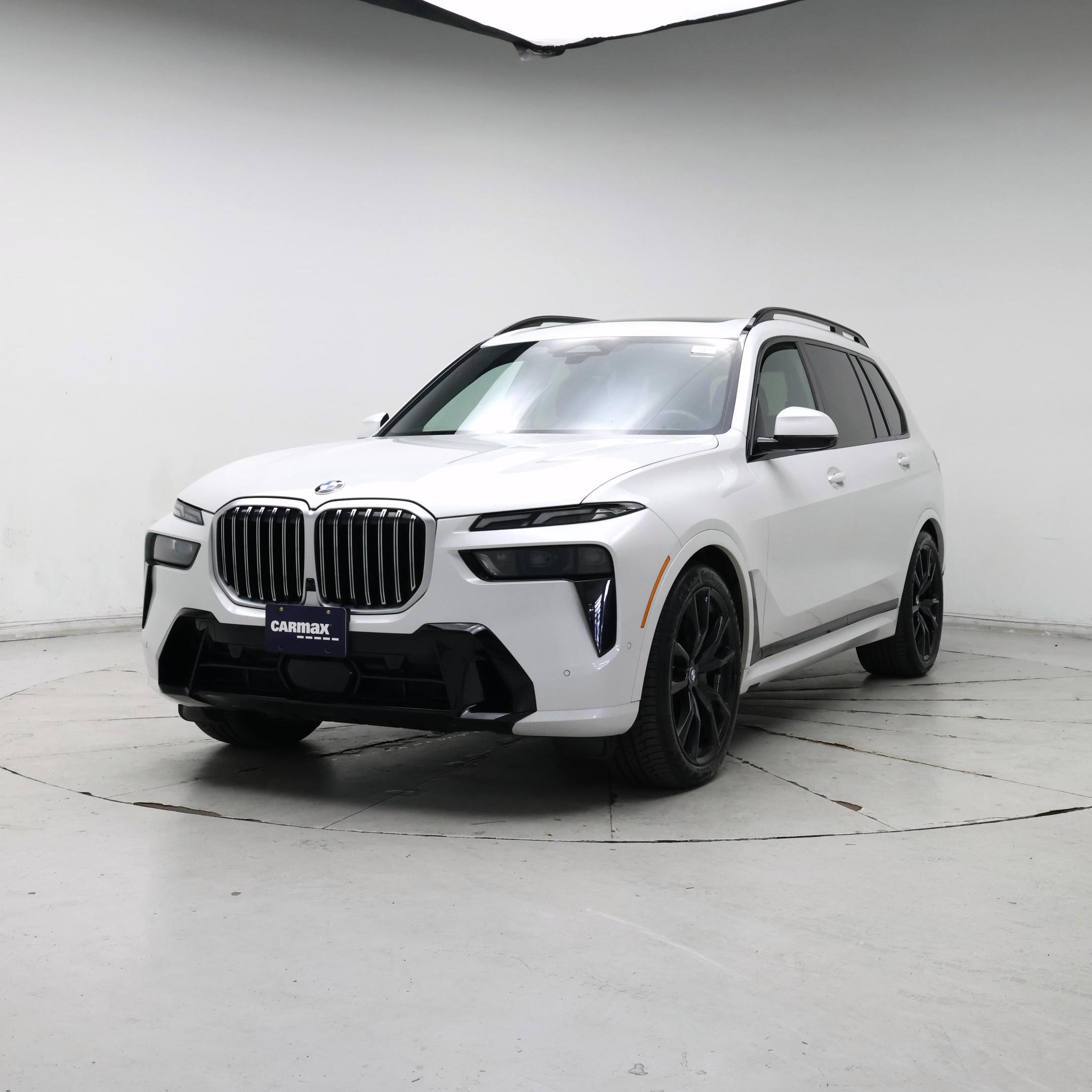 Thumbnail: 2023 BMW X7 - 4