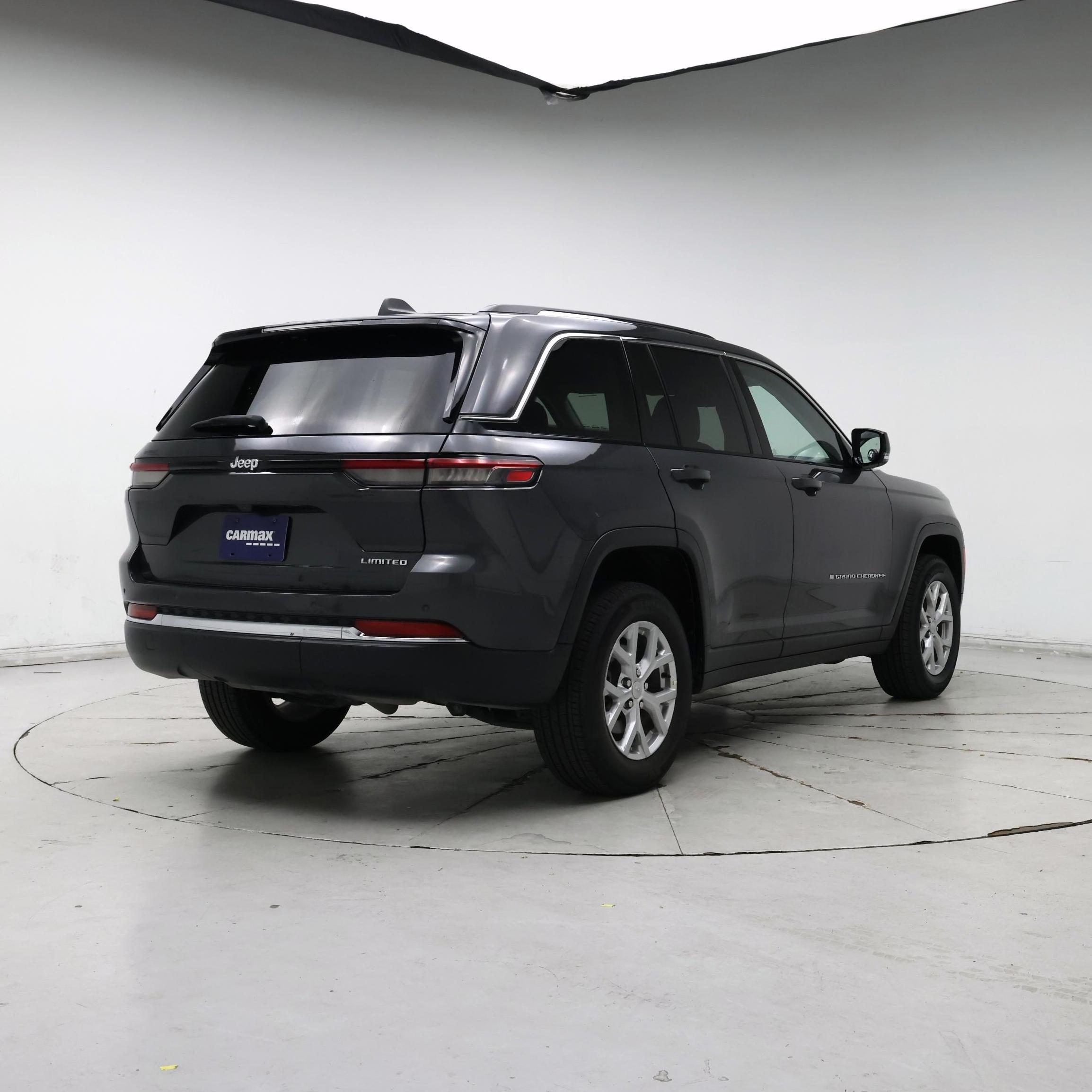 Thumbnail: 2023 Jeep Grand Cherokee - 8