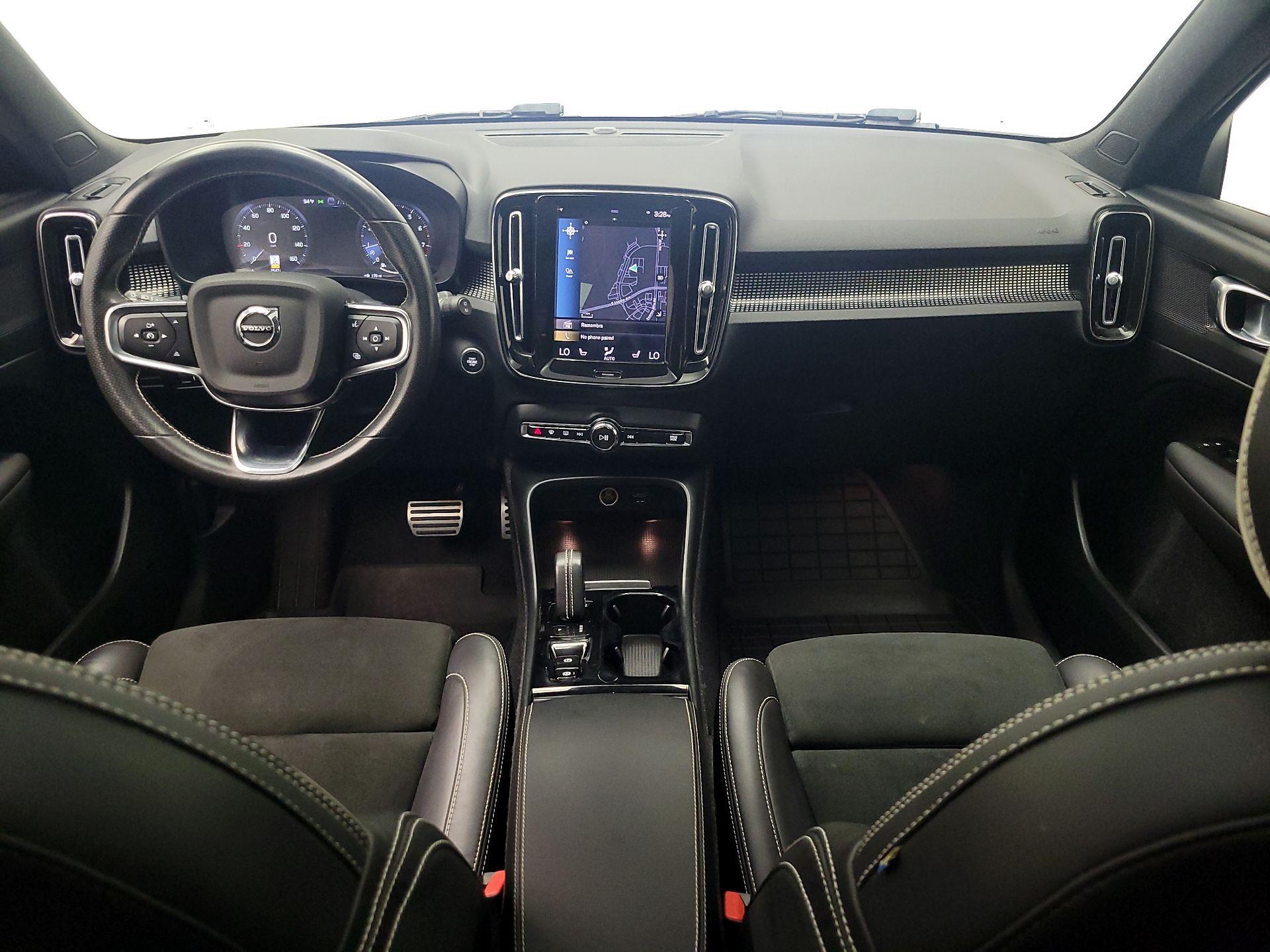 Thumbnail: 2021 Volvo XC40 - 9