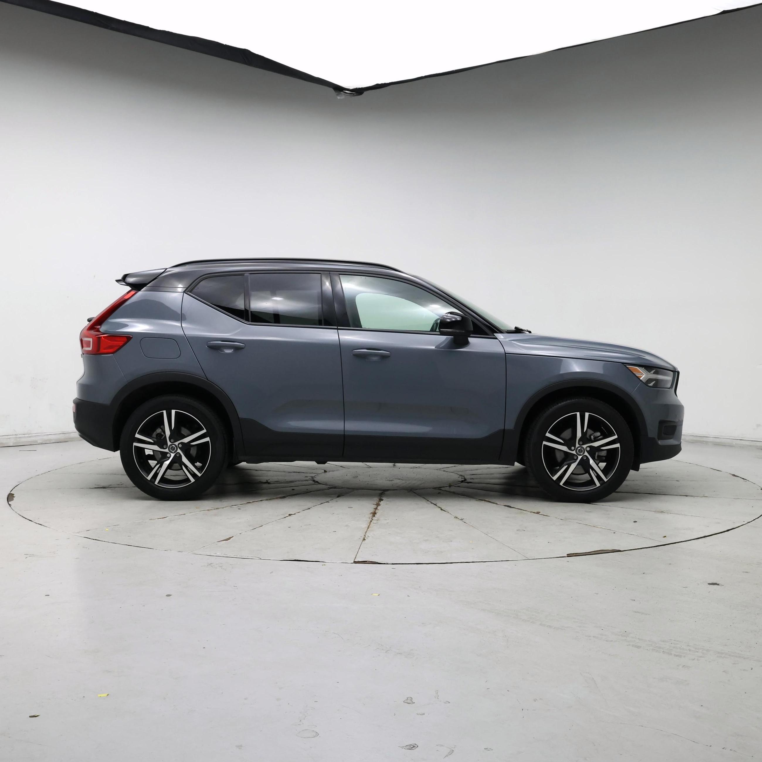 Thumbnail: 2021 Volvo XC40 - 7