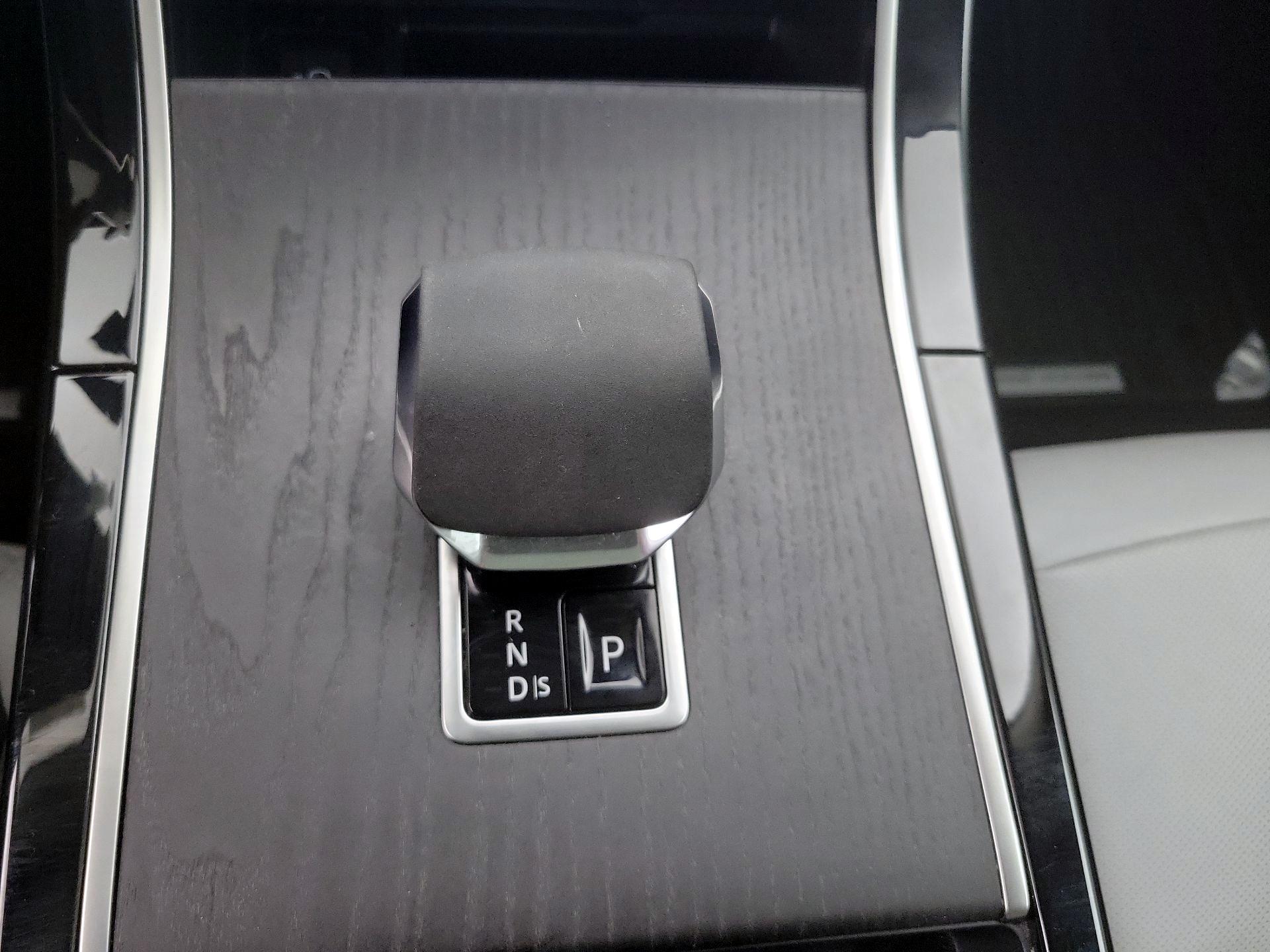 Thumbnail: 2024 Land Rover Range Rover Evoque - 18