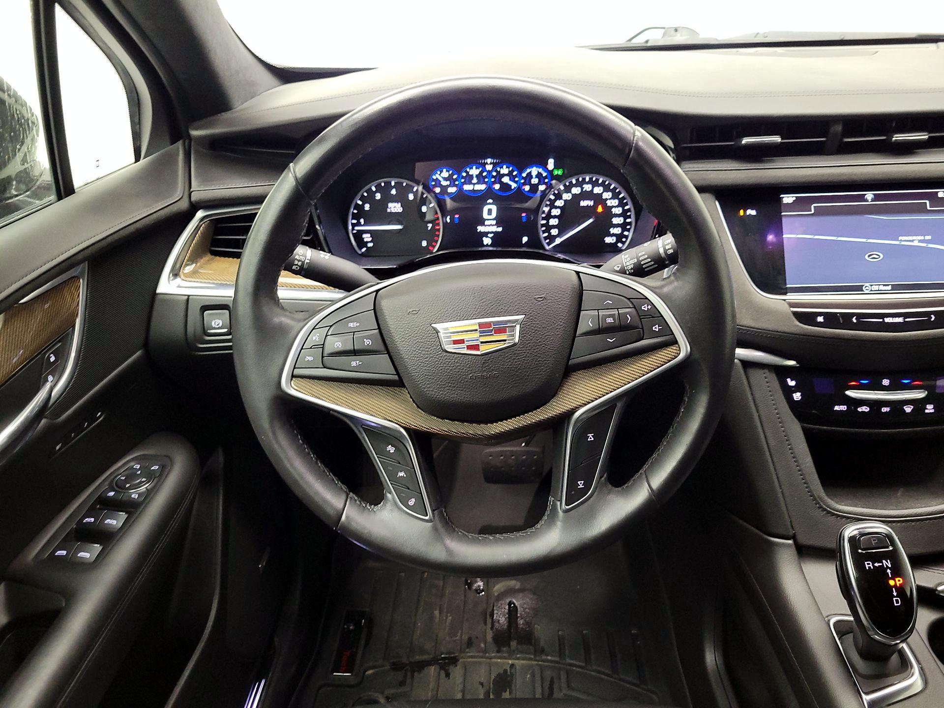 Thumbnail: 2017 Cadillac XT5 - 10