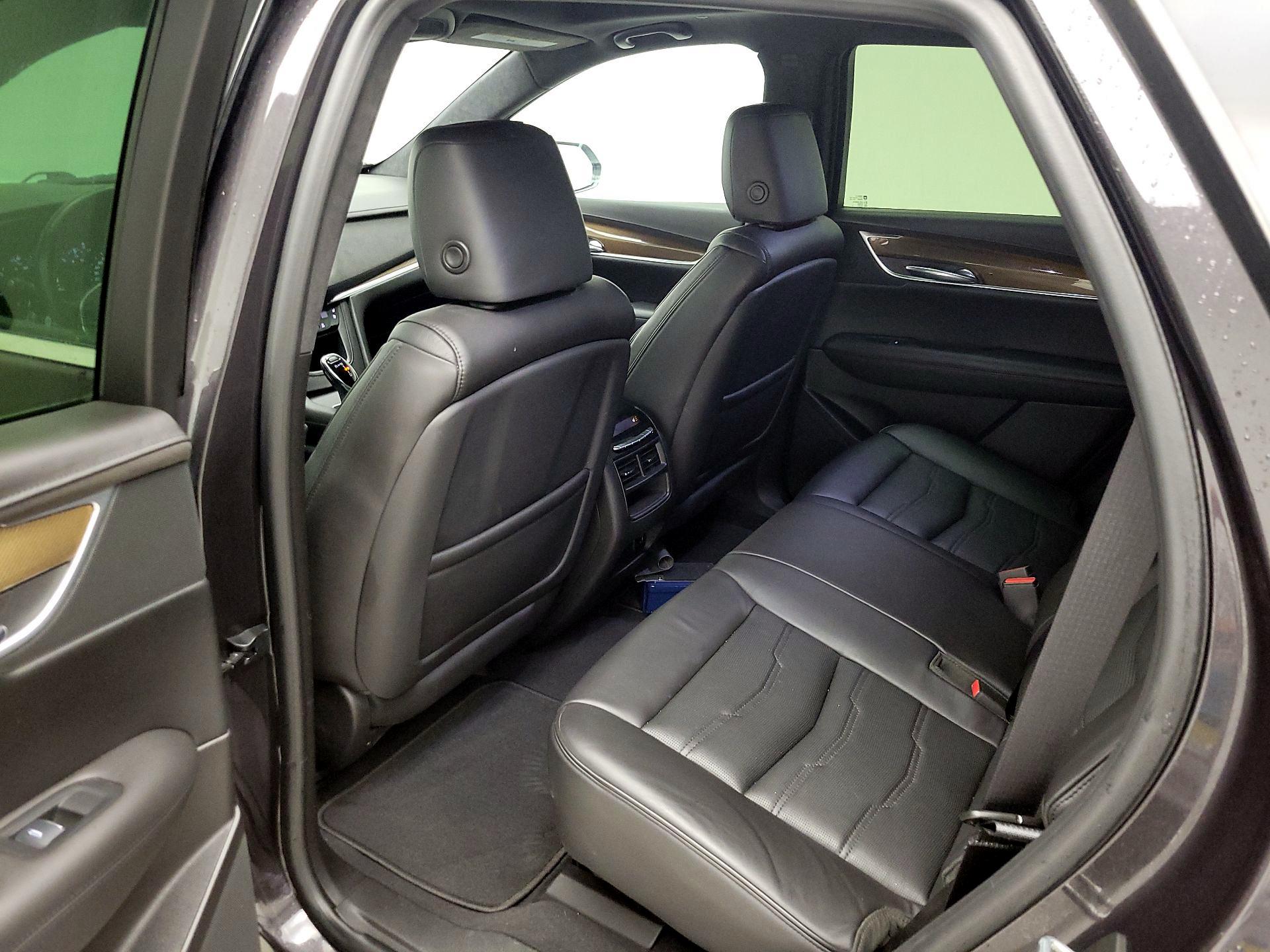 Thumbnail: 2017 Cadillac XT5 - 19