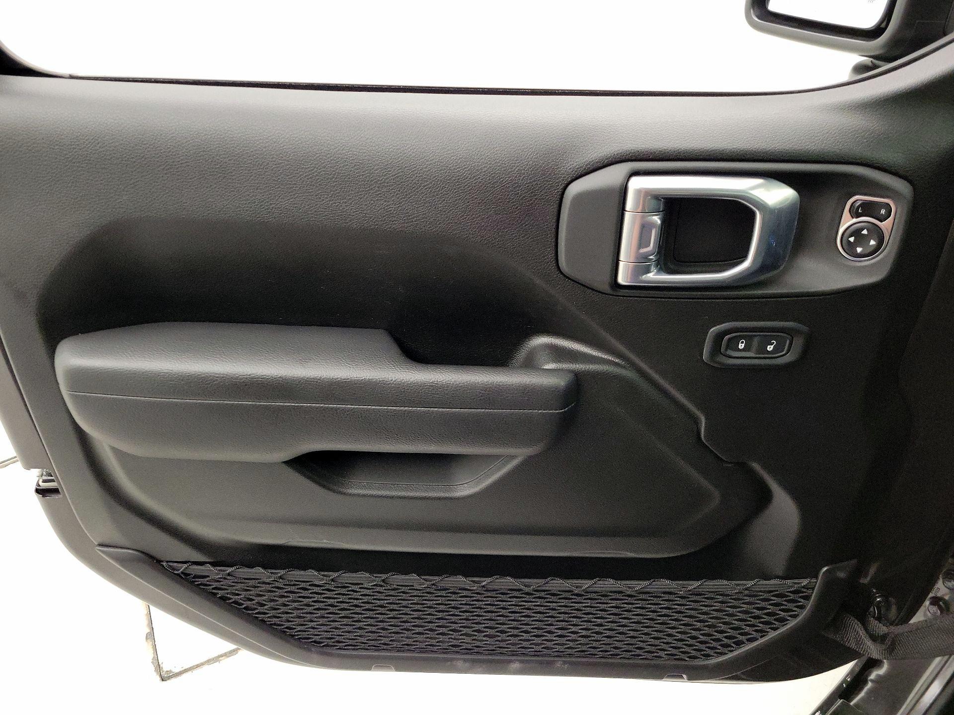 Thumbnail: 2025 Jeep Wrangler - 12