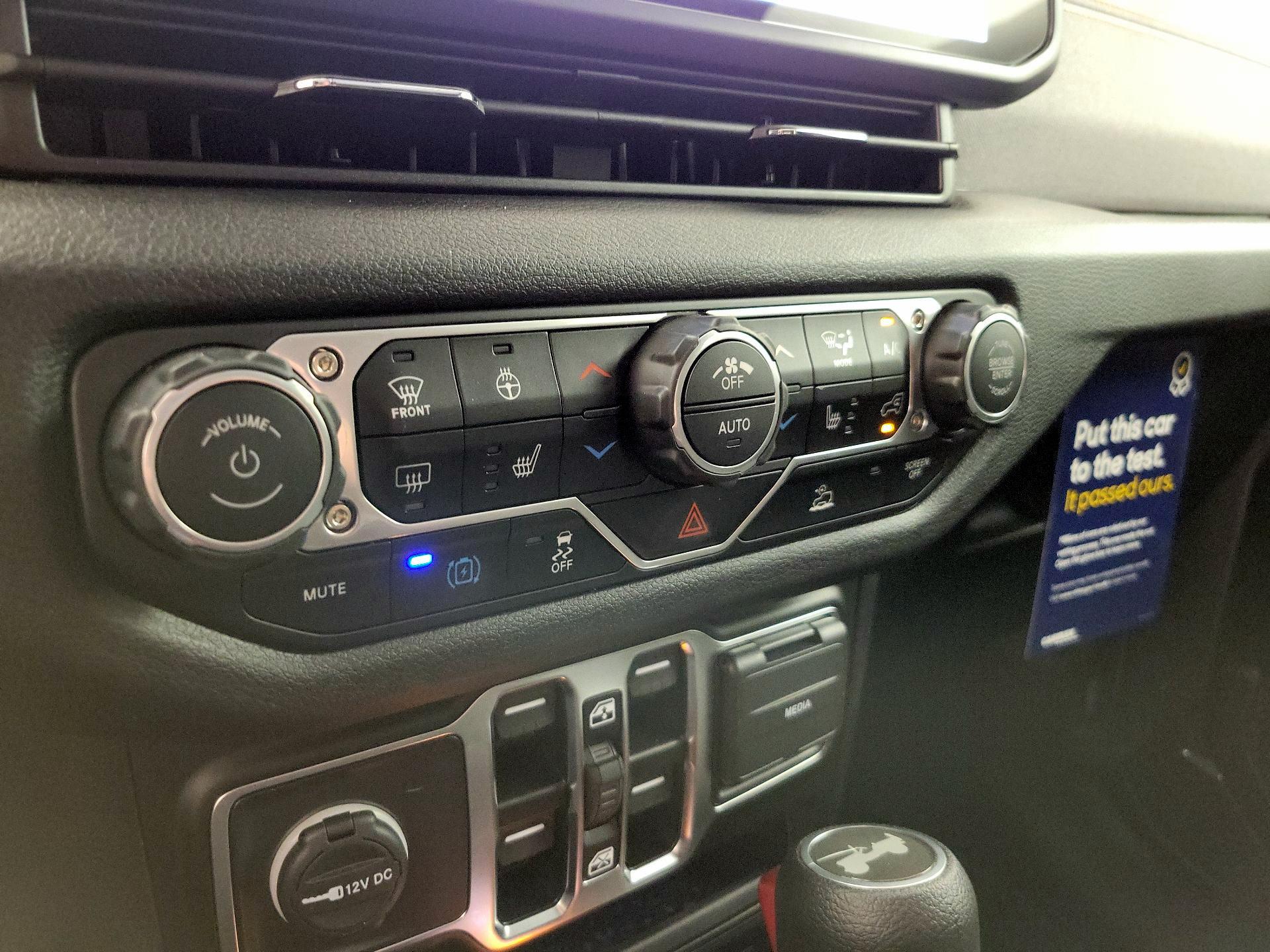 Thumbnail: 2025 Jeep Wrangler - 16