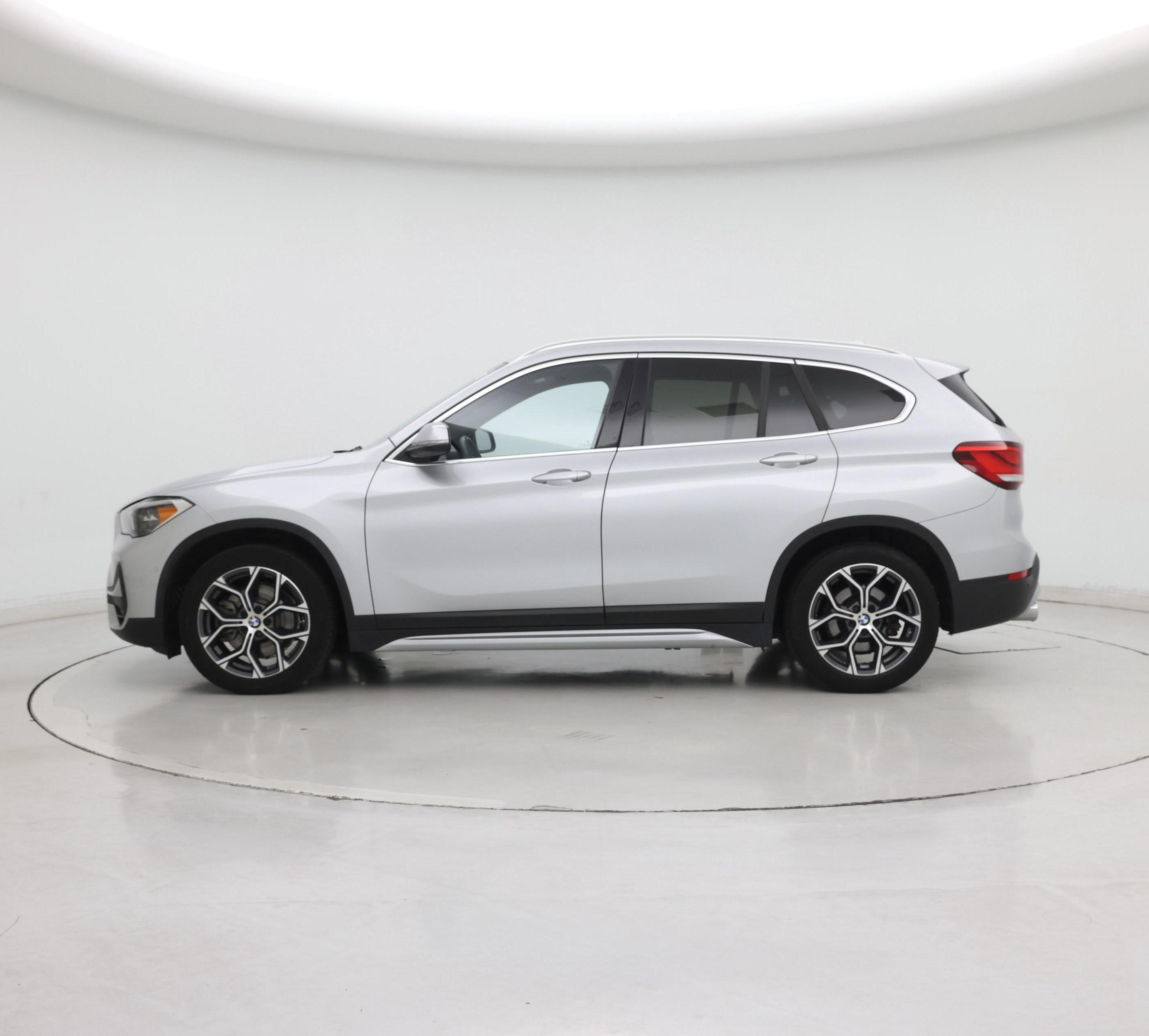 Thumbnail: 2021 BMW X1 - 3