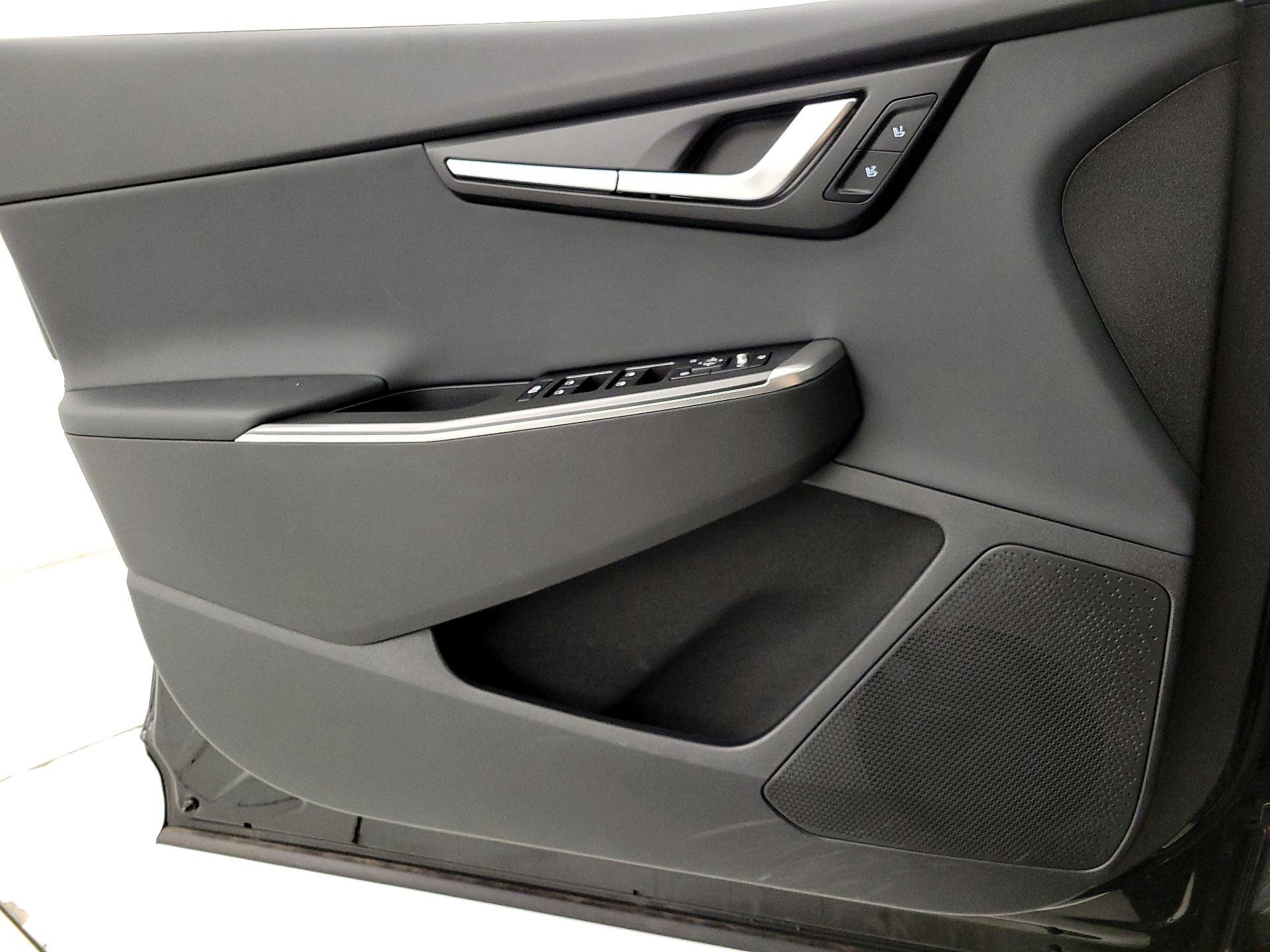 Thumbnail: 2024 Kia EV6 - 12