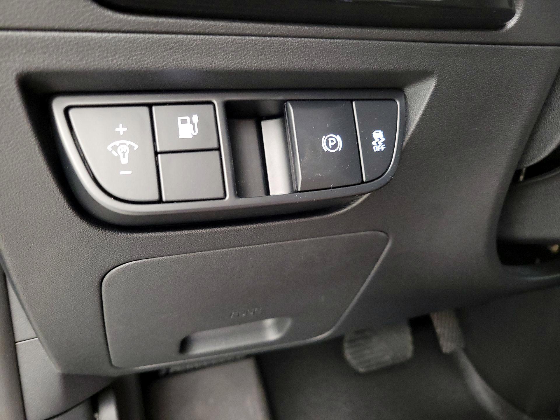 Thumbnail: 2024 Kia EV6 - 13