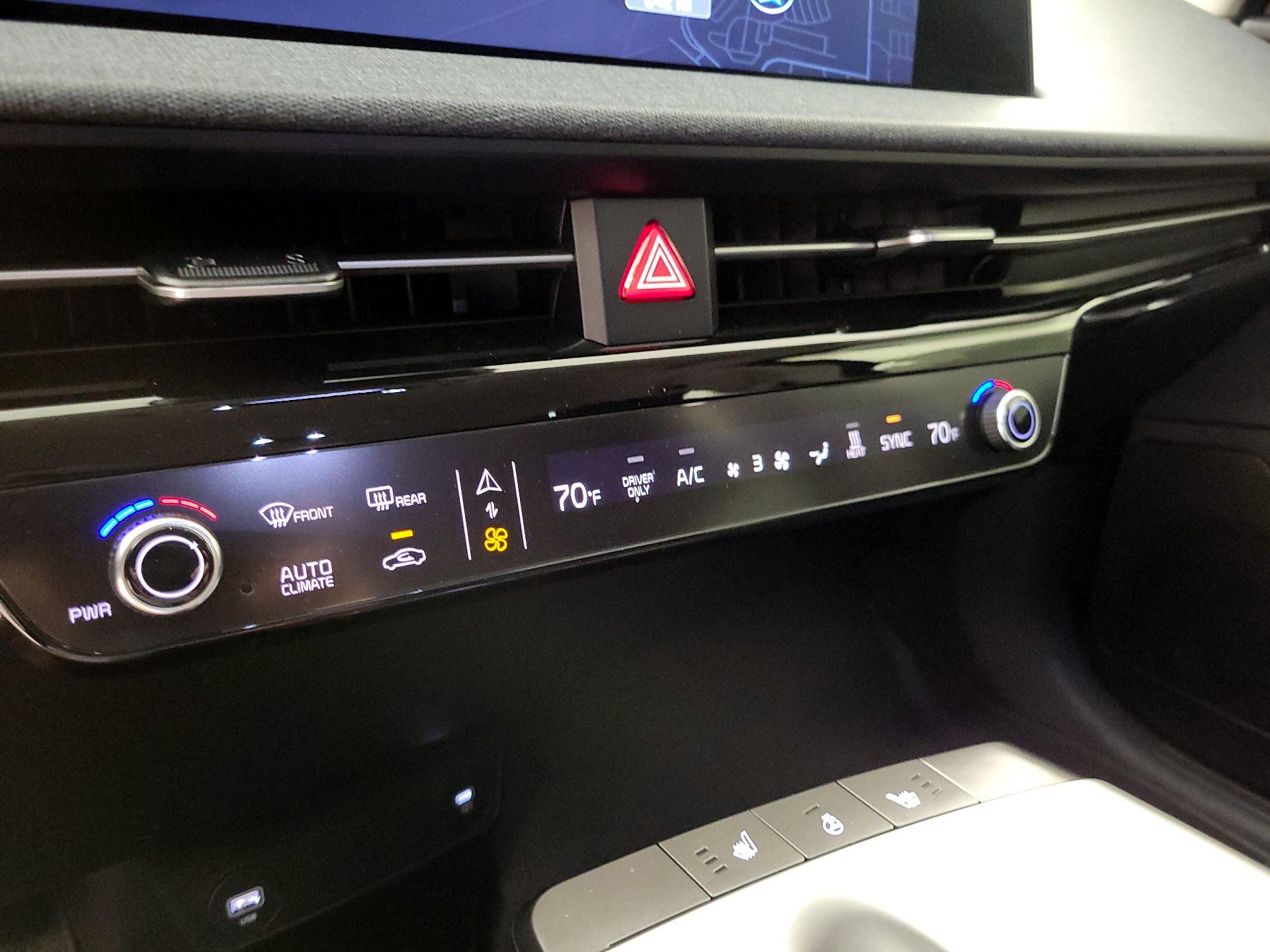 Thumbnail: 2024 Kia EV6 - 17