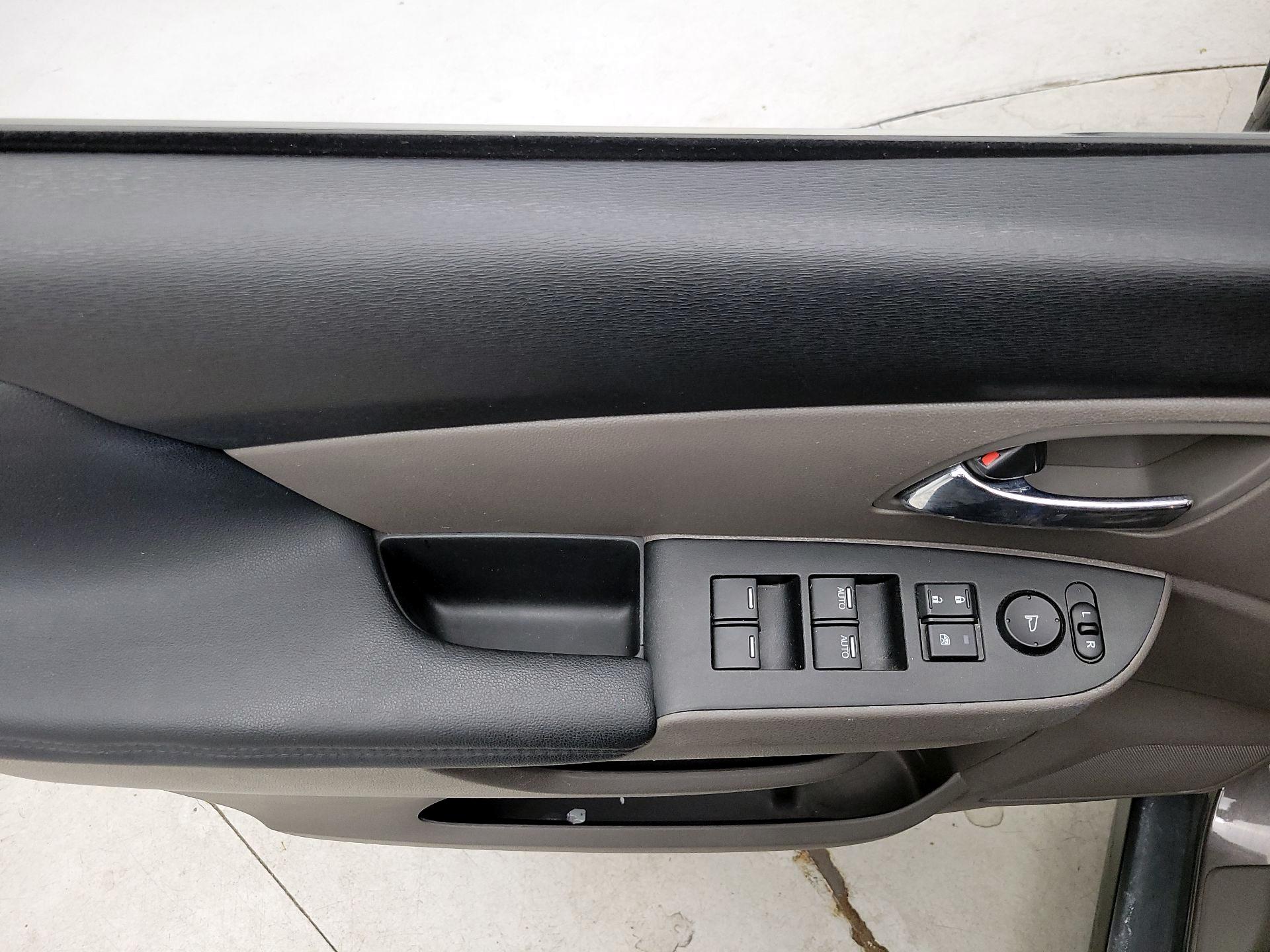 Thumbnail: 2016 Honda Odyssey - 12