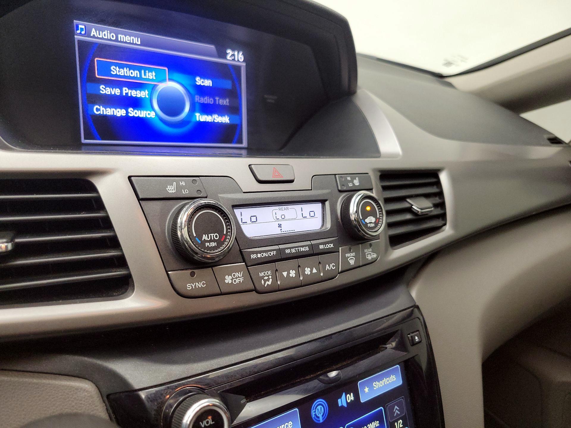 Thumbnail: 2016 Honda Odyssey - 16