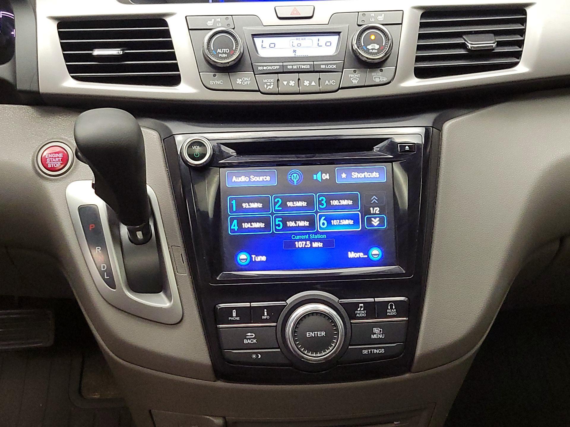 Thumbnail: 2016 Honda Odyssey - 17