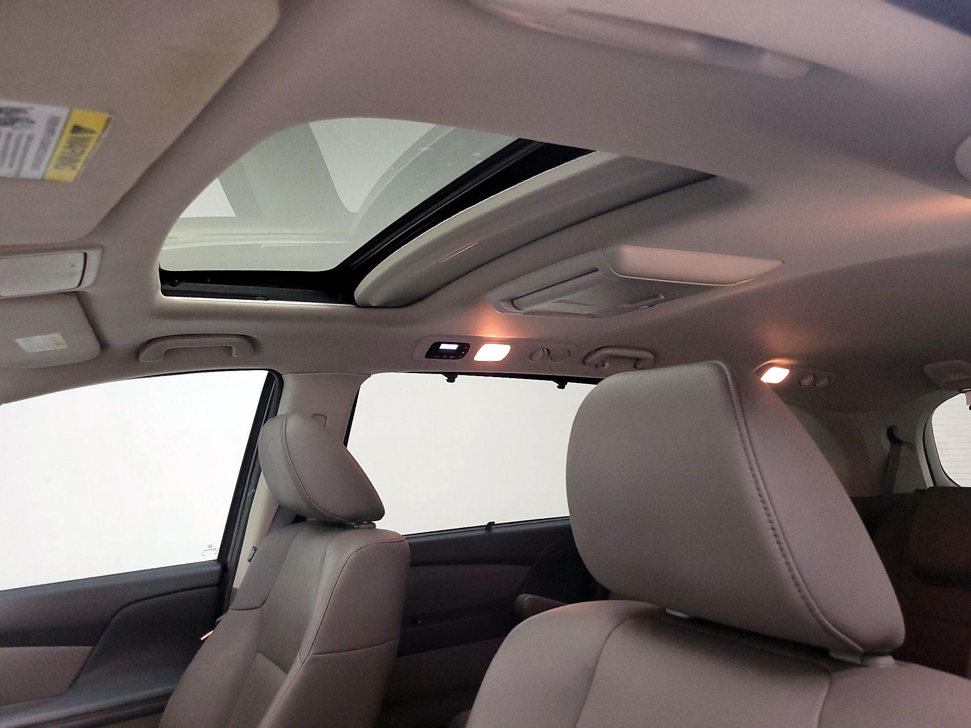 Thumbnail: 2016 Honda Odyssey - 19