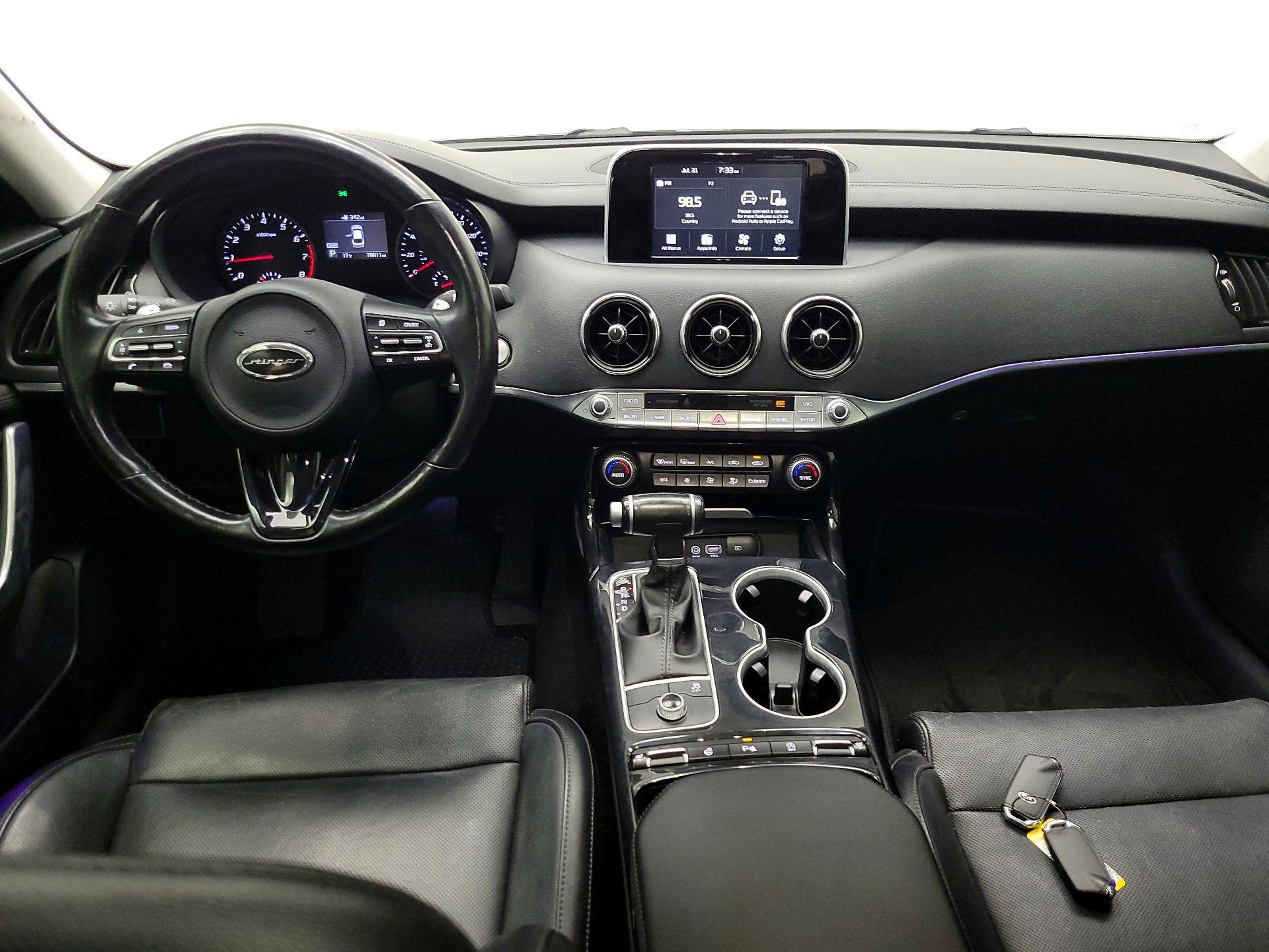 Thumbnail: 2018 Kia Stinger - 9