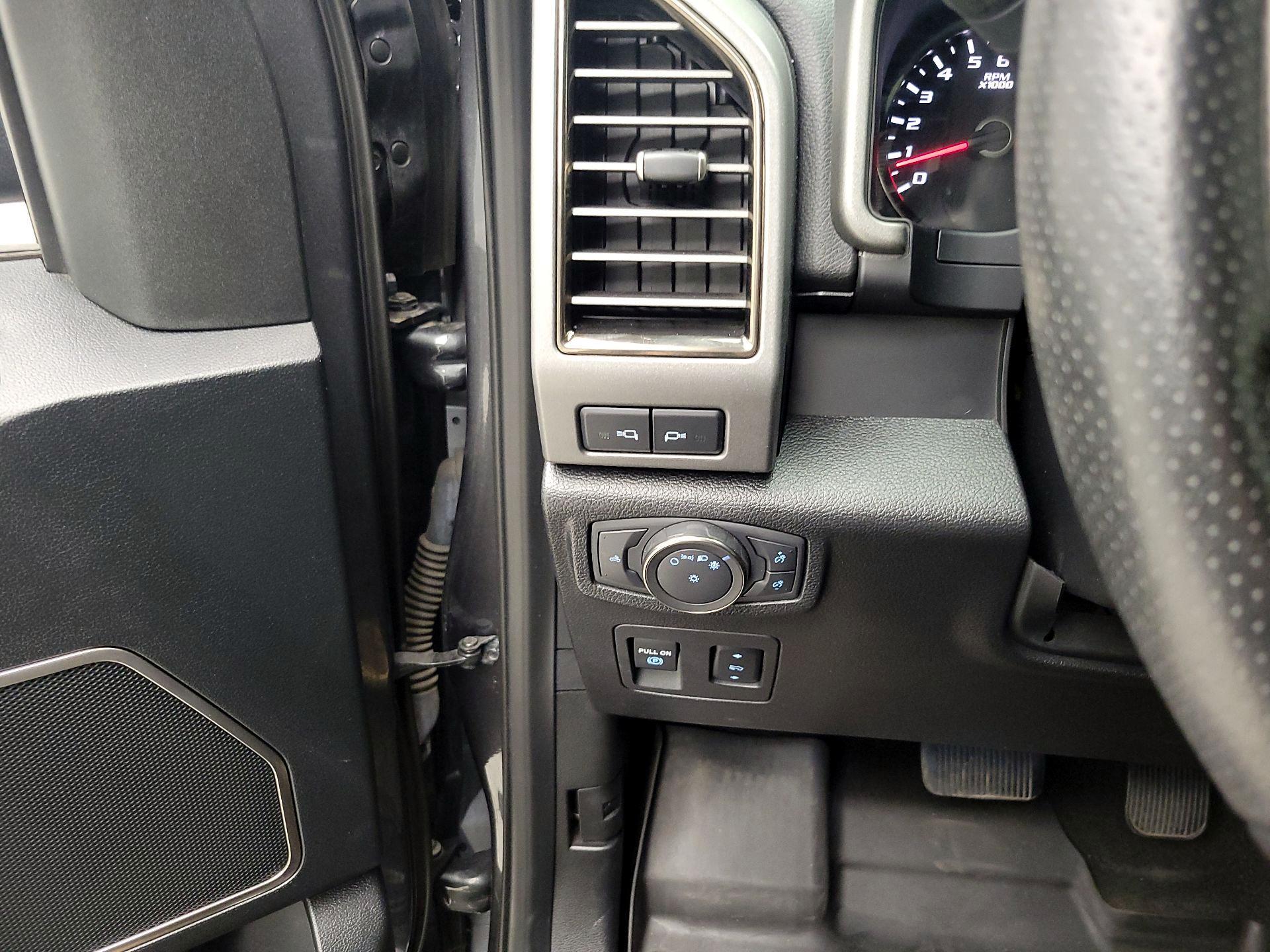 Thumbnail: 2019 Ford F-150 - 13