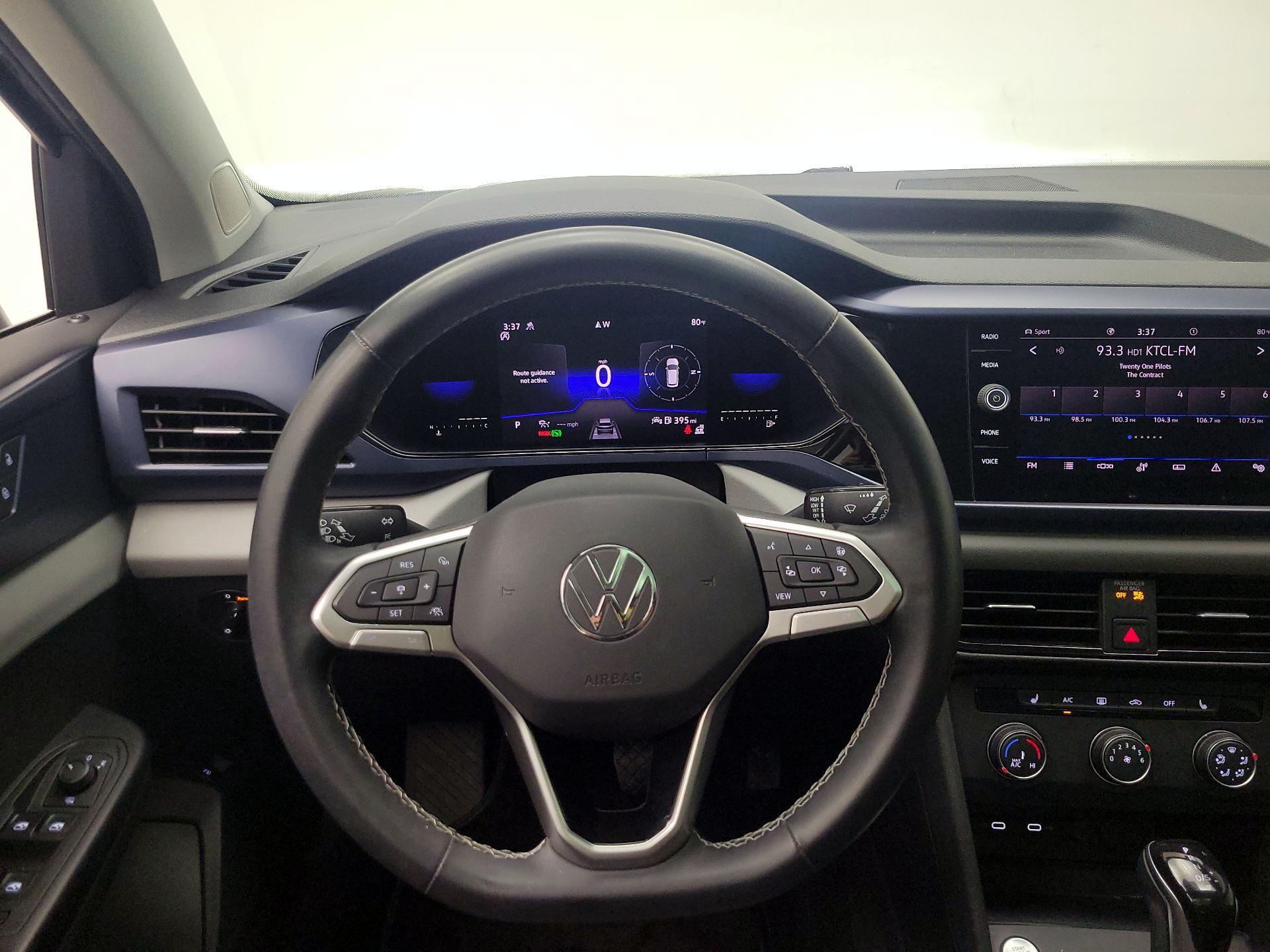 Thumbnail: 2022 Volkswagen Taos - 10