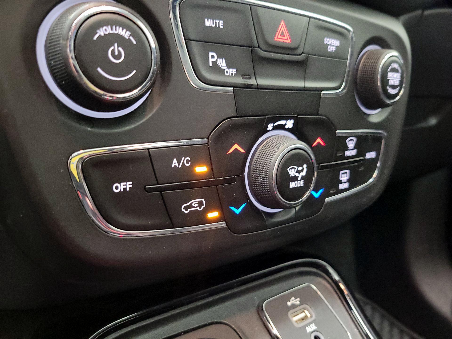 Thumbnail: 2019 Jeep Compass - 16