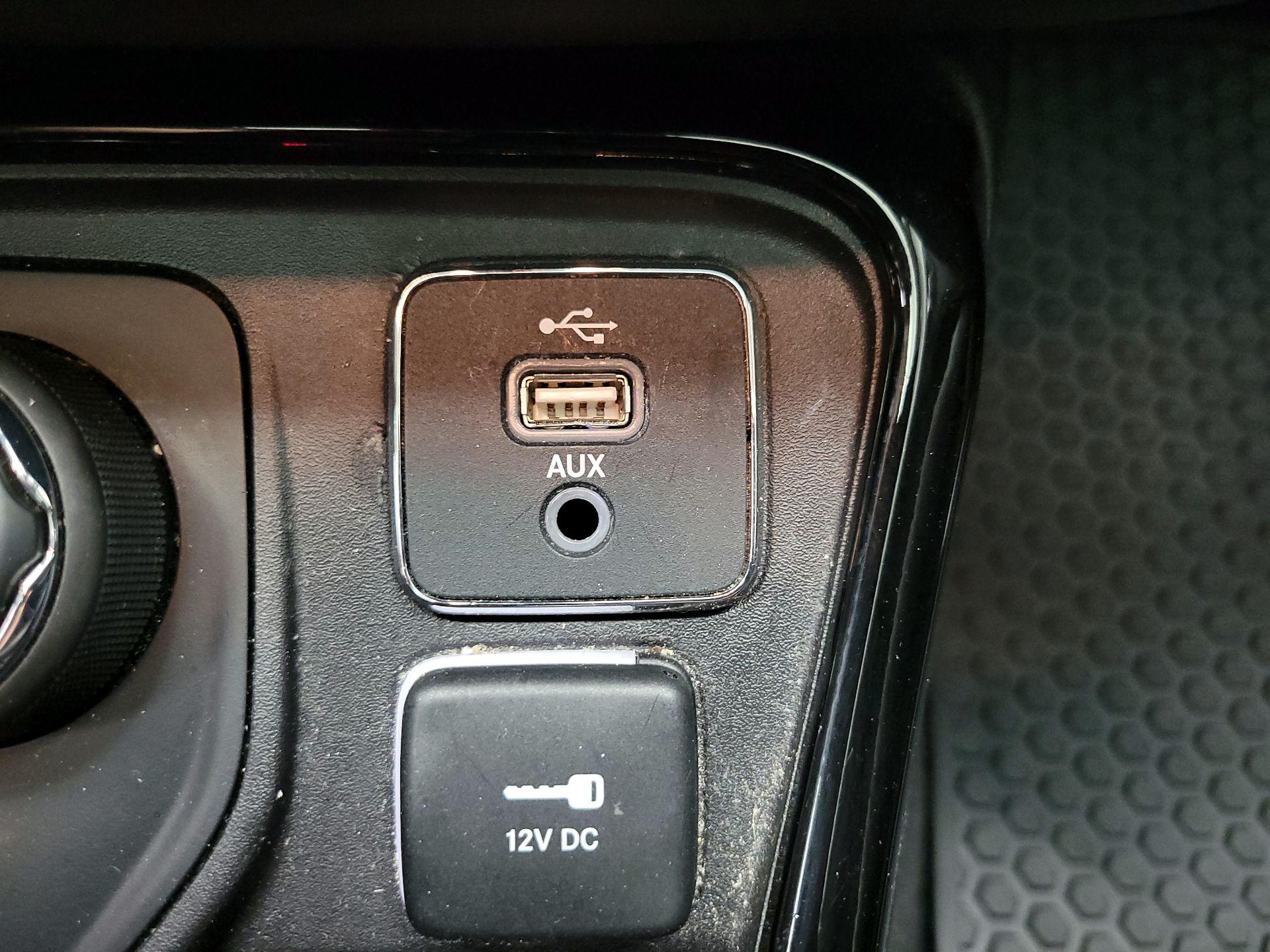 Thumbnail: 2019 Jeep Compass - 18