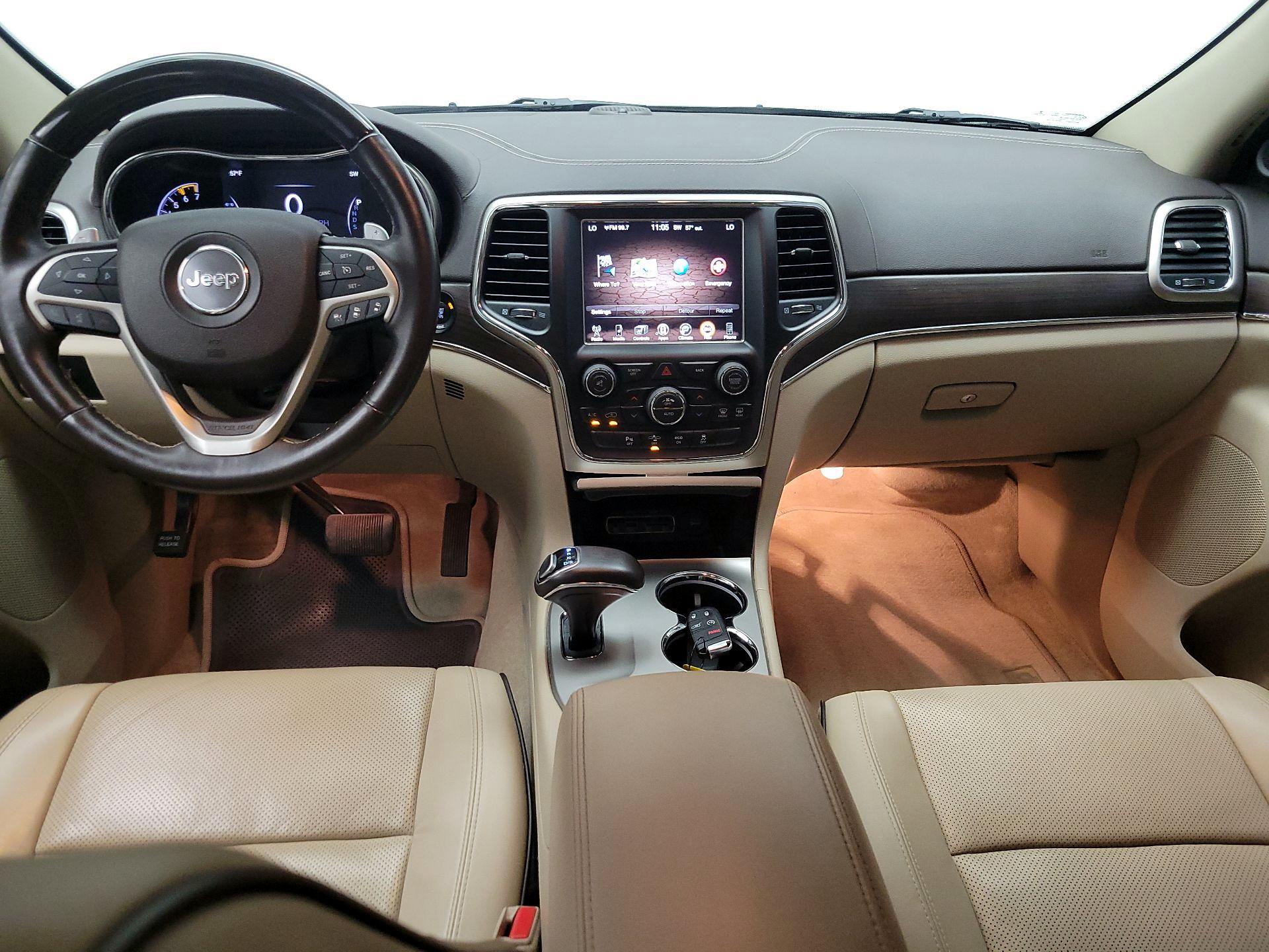 Thumbnail: 2015 Jeep Grand Cherokee - 9