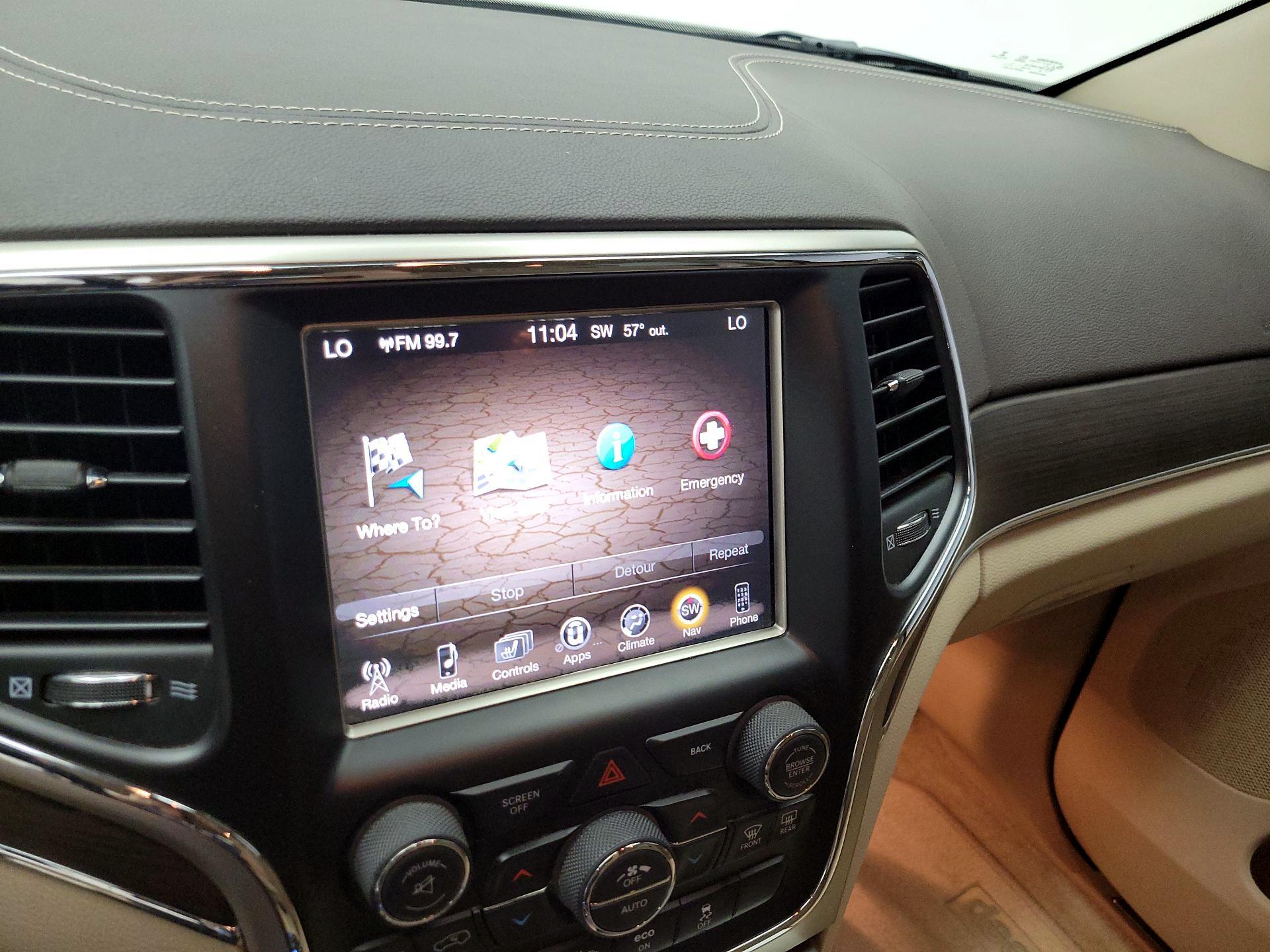 Thumbnail: 2015 Jeep Grand Cherokee - 14