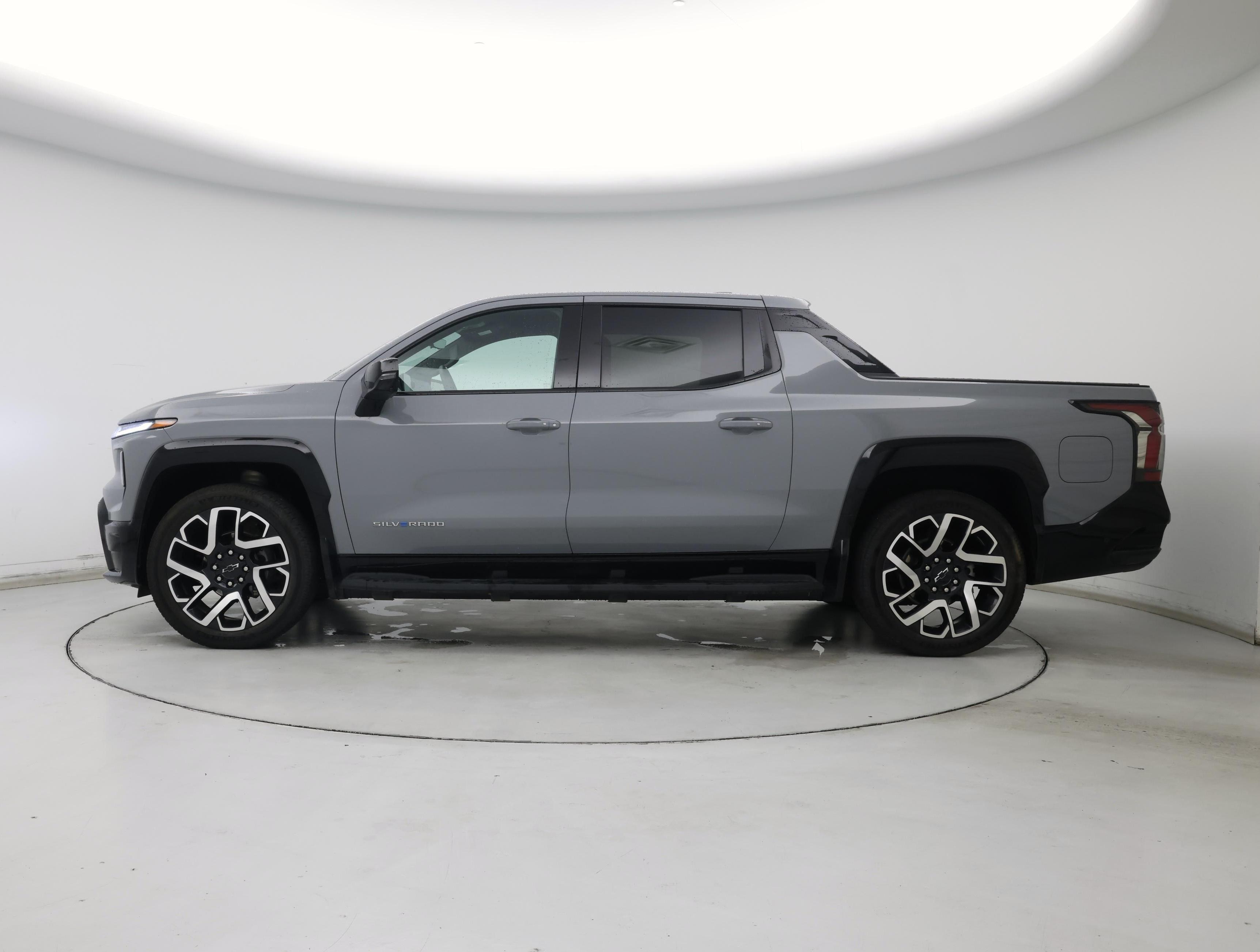 Thumbnail: 2025 Chevrolet Silverado EV - 3