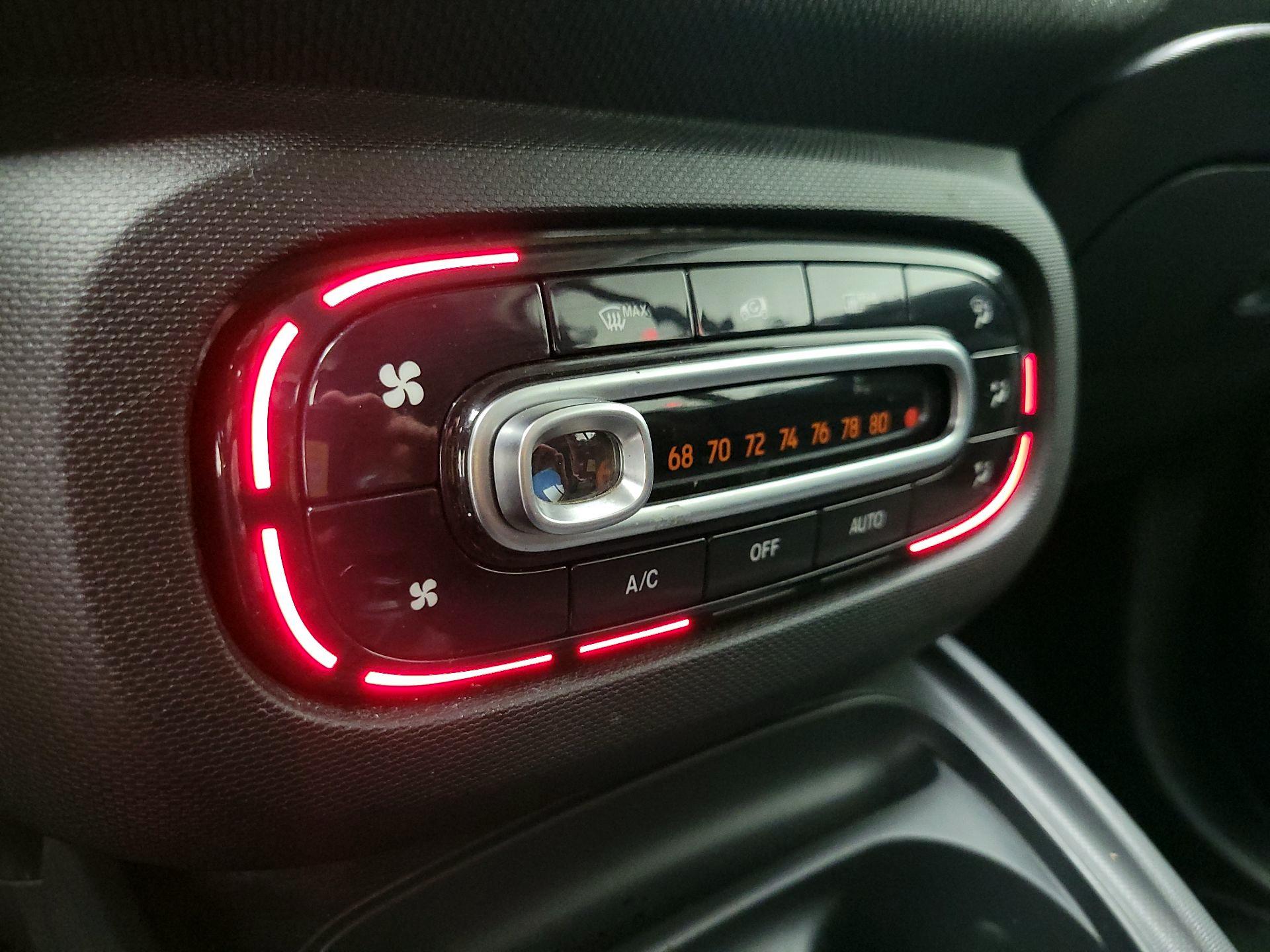 Thumbnail: 2016 smart fortwo - 15