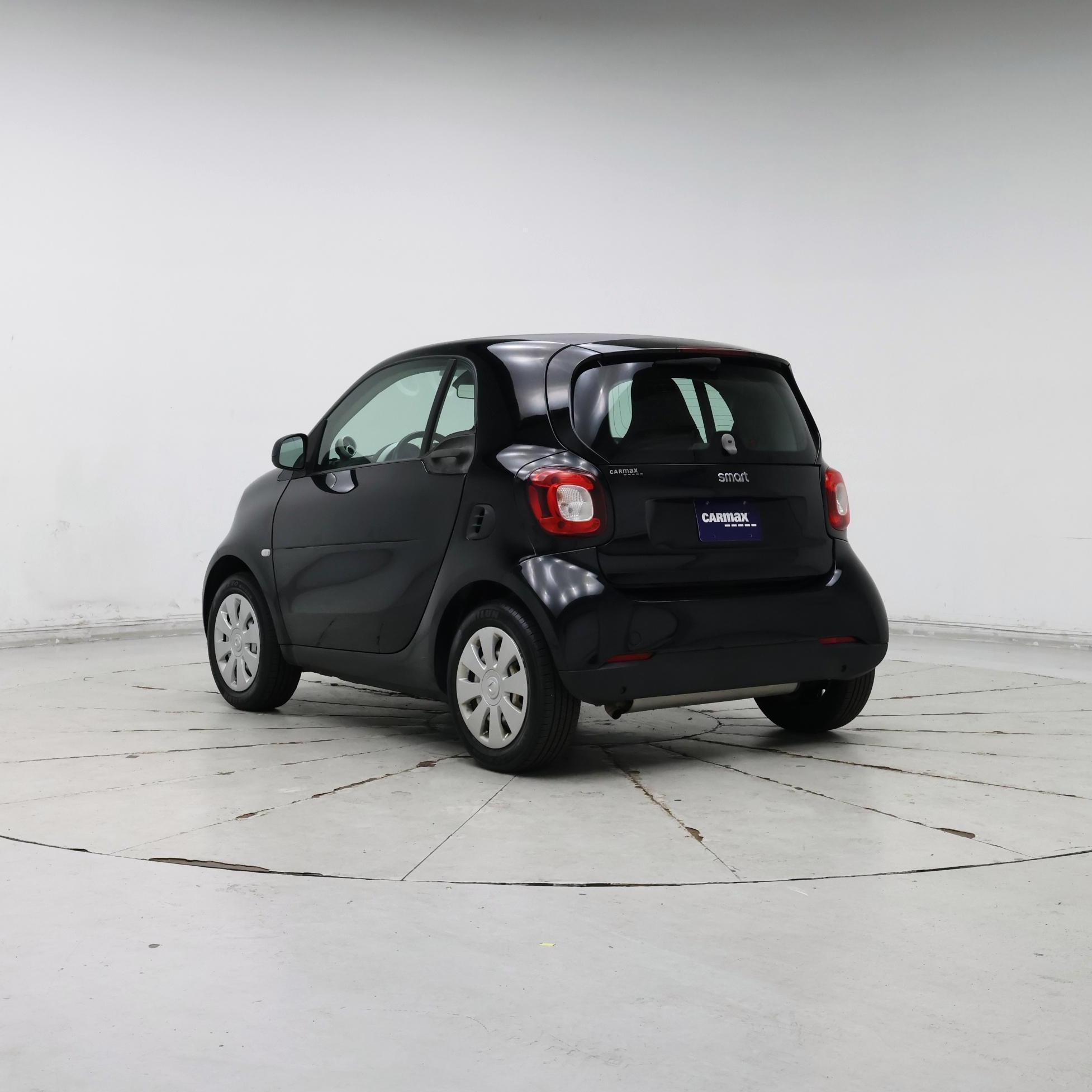 Thumbnail: 2016 smart fortwo - 2