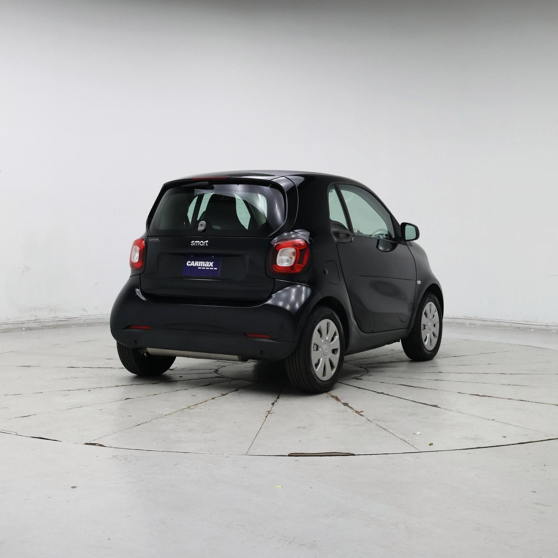 Thumbnail: 2016 smart fortwo - 8