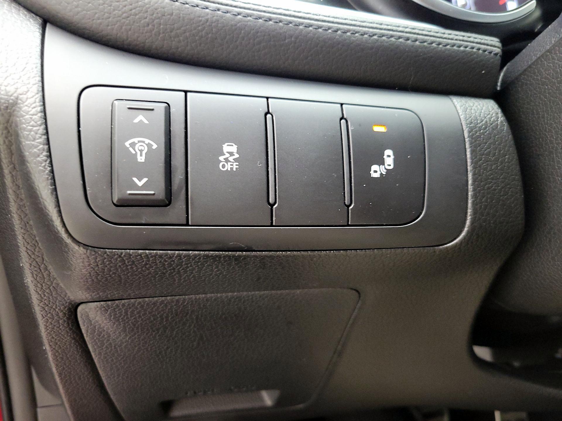 Thumbnail: 2015 Kia Optima - 13