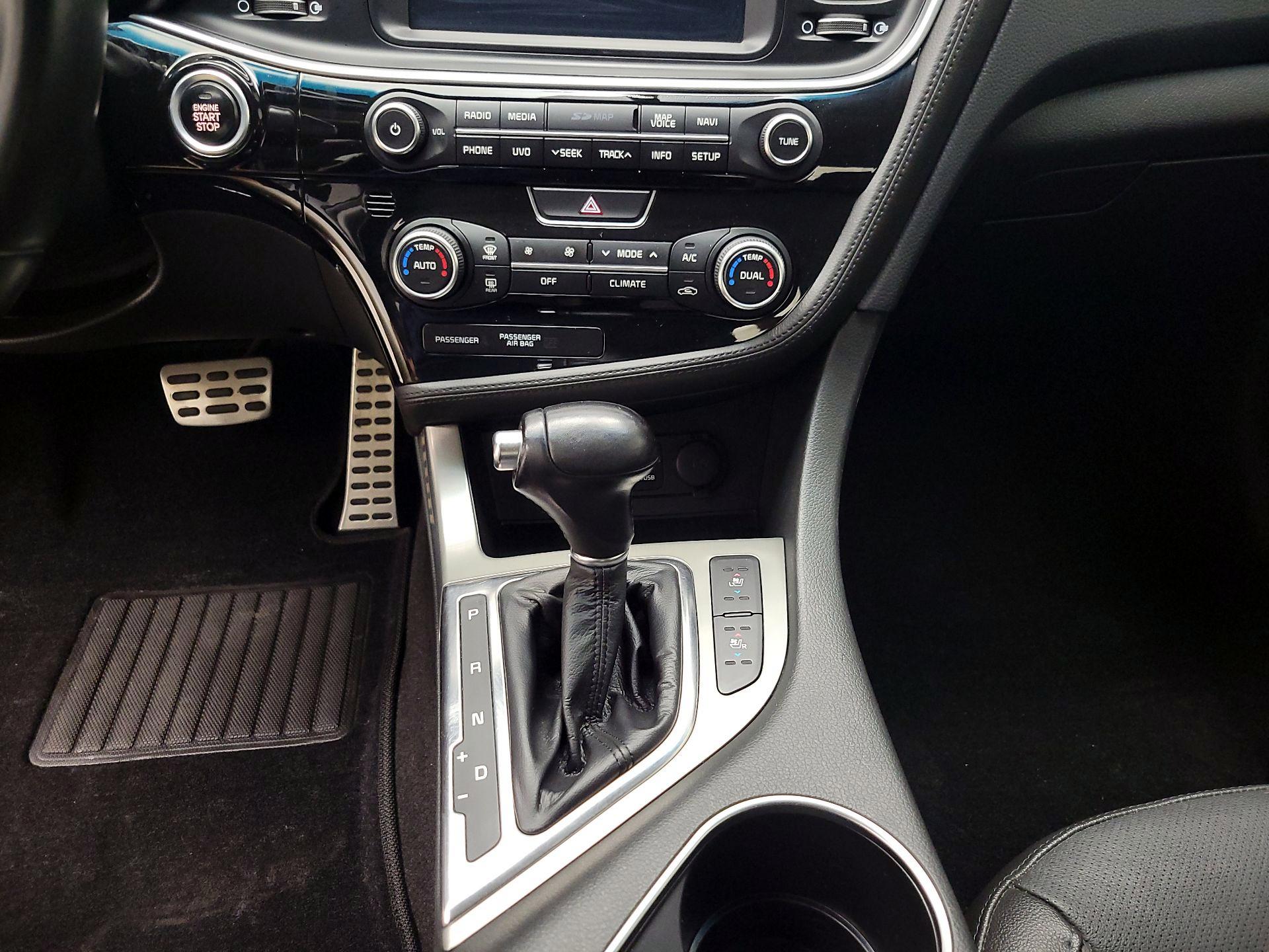 Thumbnail: 2015 Kia Optima - 18