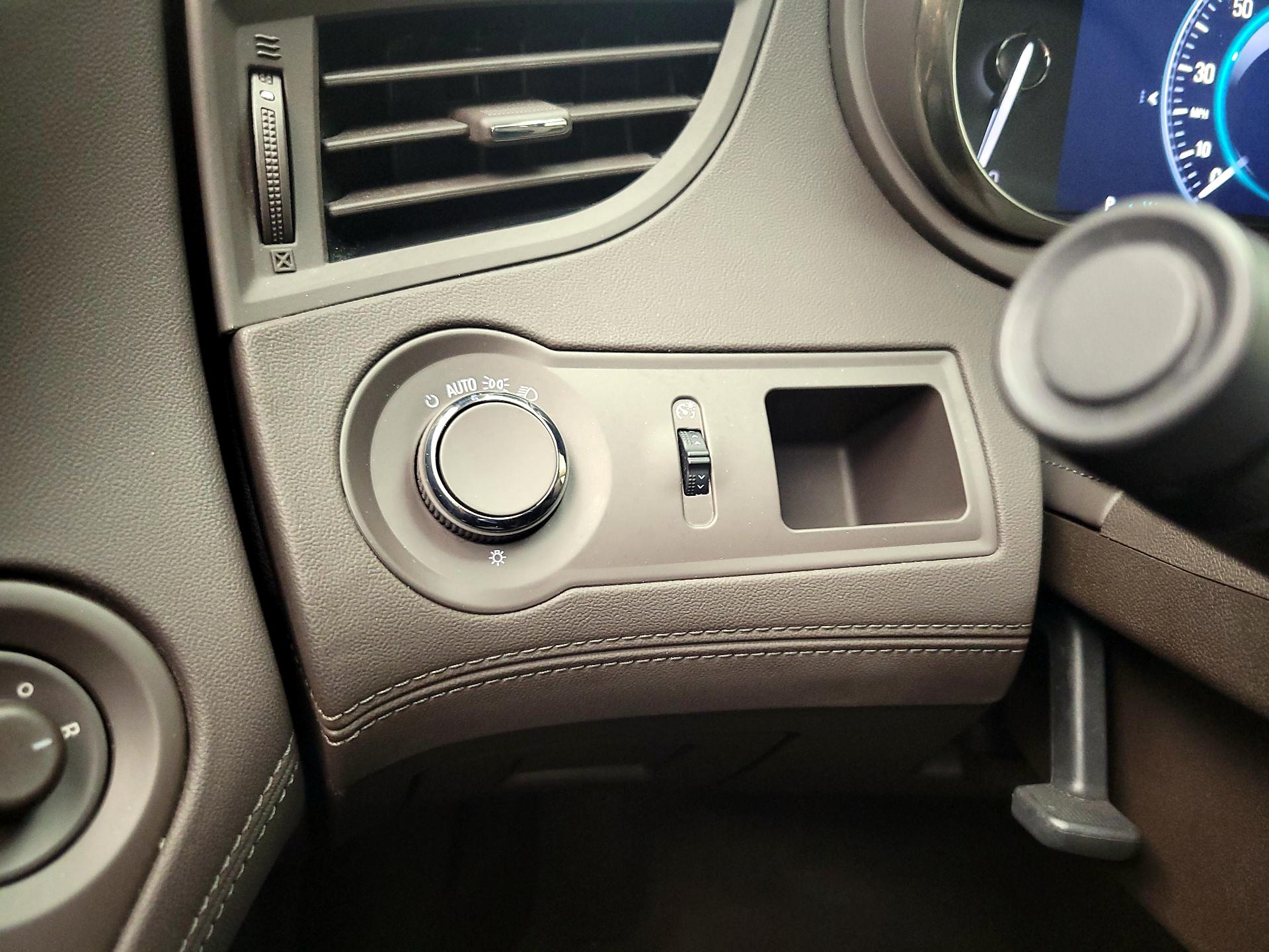 Thumbnail: 2014 Buick LaCrosse - 13