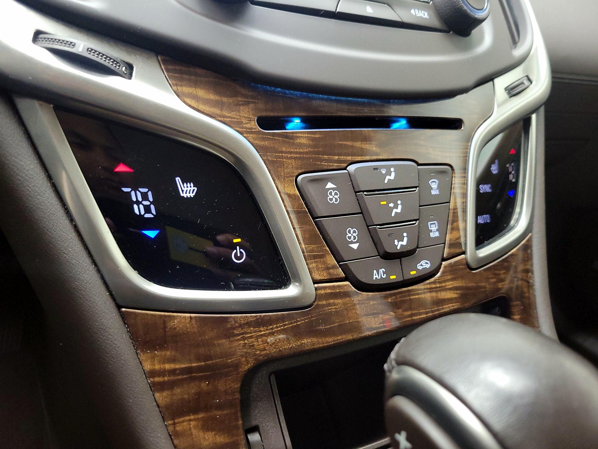 Thumbnail: 2014 Buick LaCrosse - 17